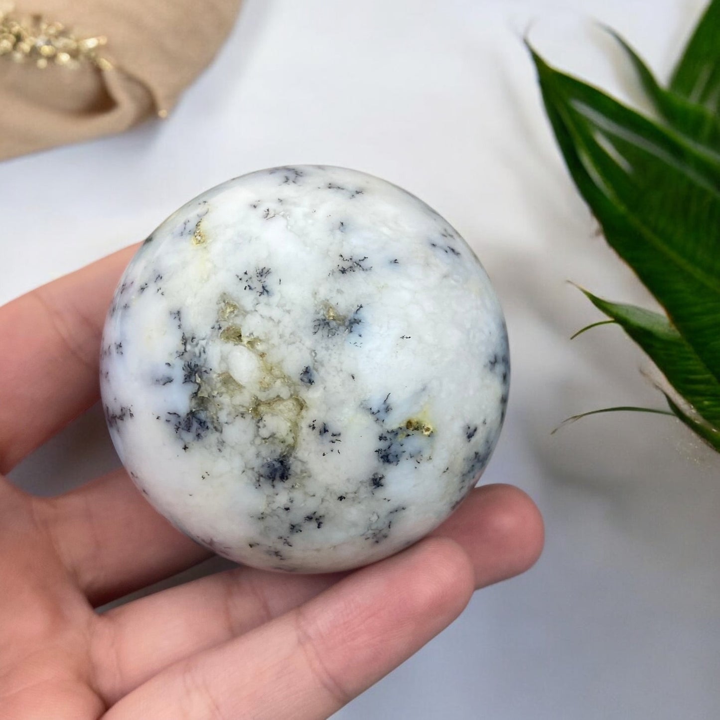 Opāla lode (Opāls 5,7 cm, 222 g.)