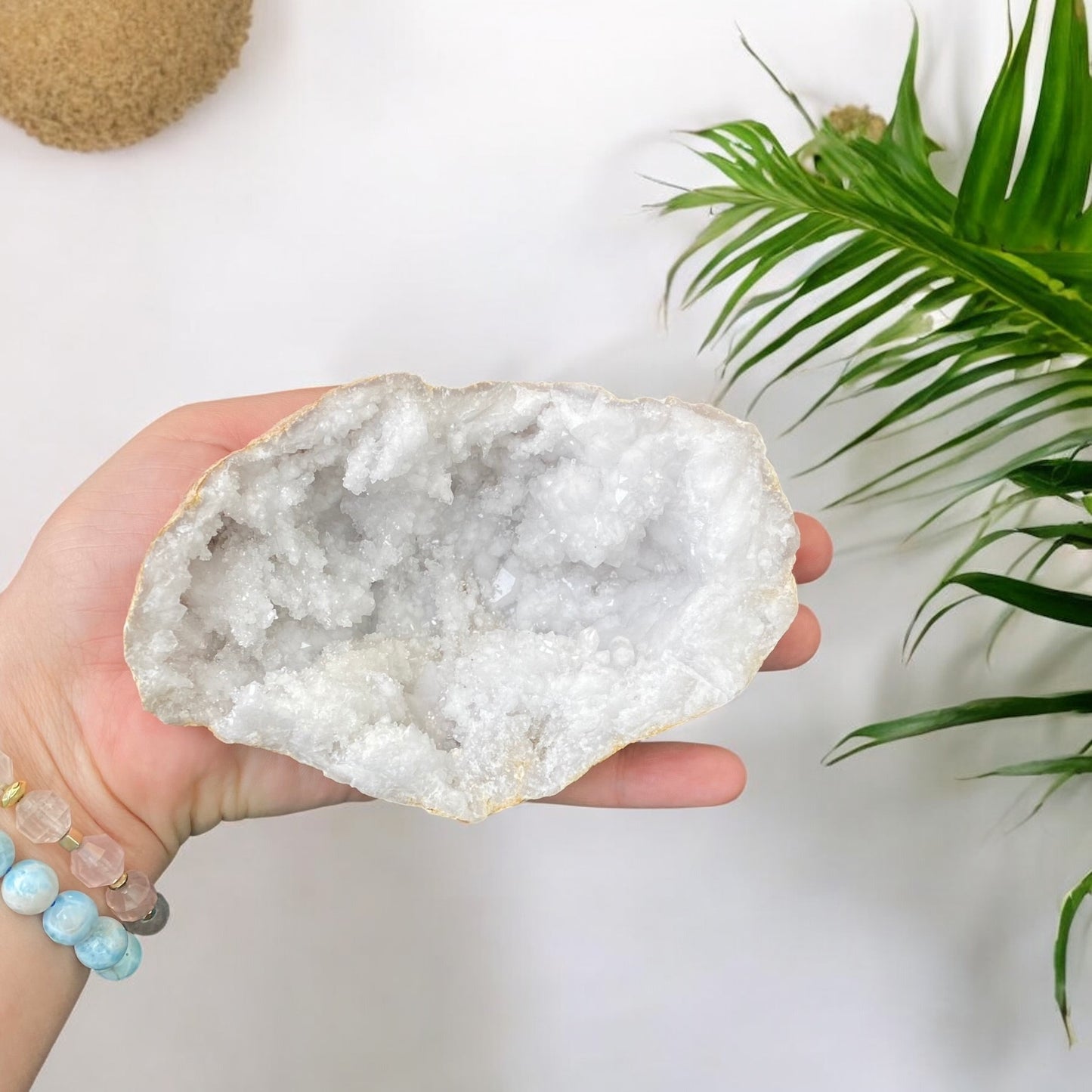 Baltā Kvarca žeoda 329g.