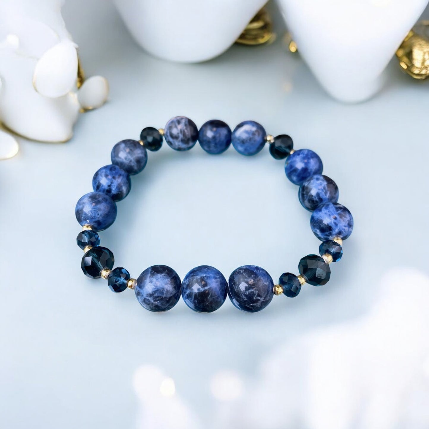 Sodalite bracelet (Sodalite, 10mm.For success, knowledge and luck.)