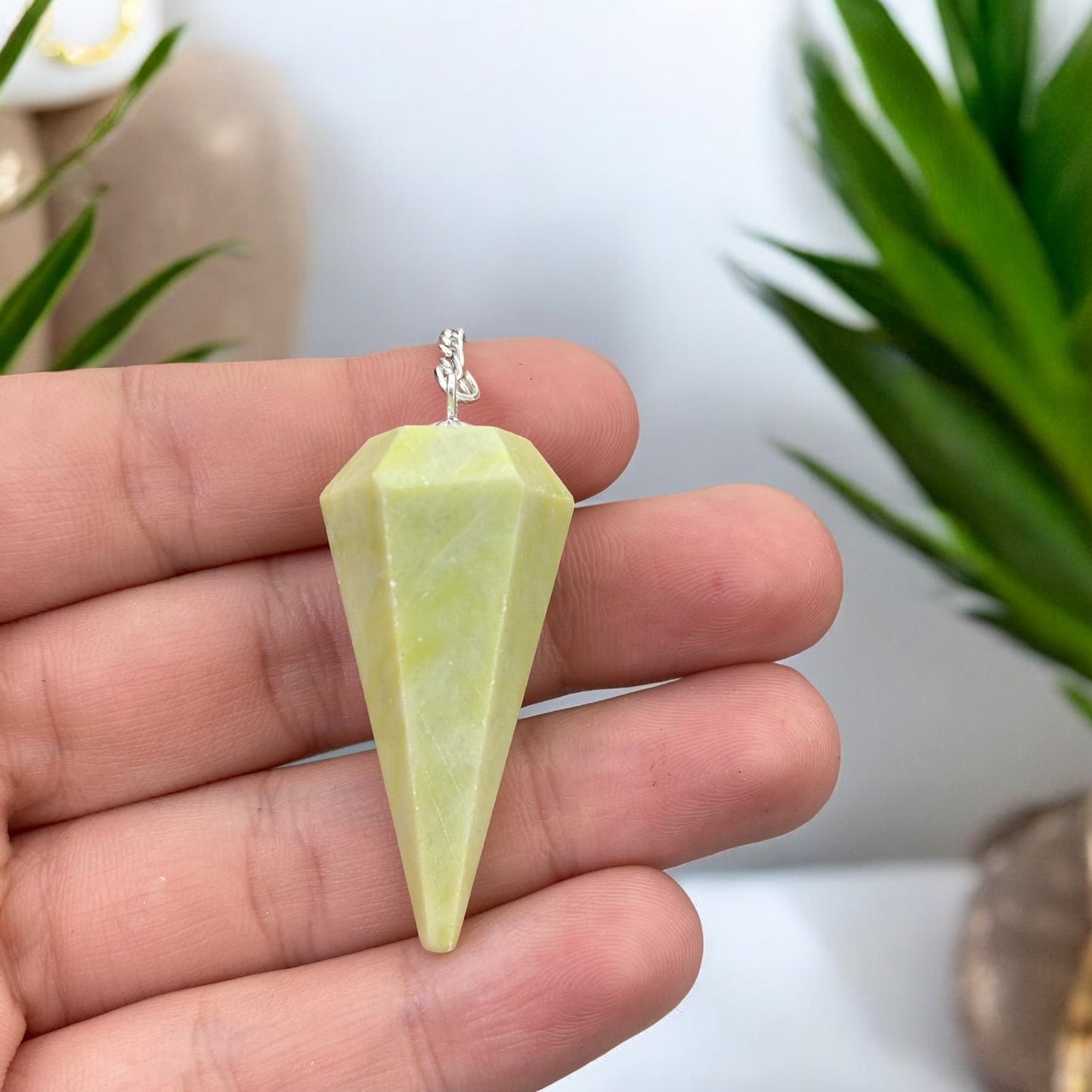 Serpentīna svārsts (Čūskakmens)