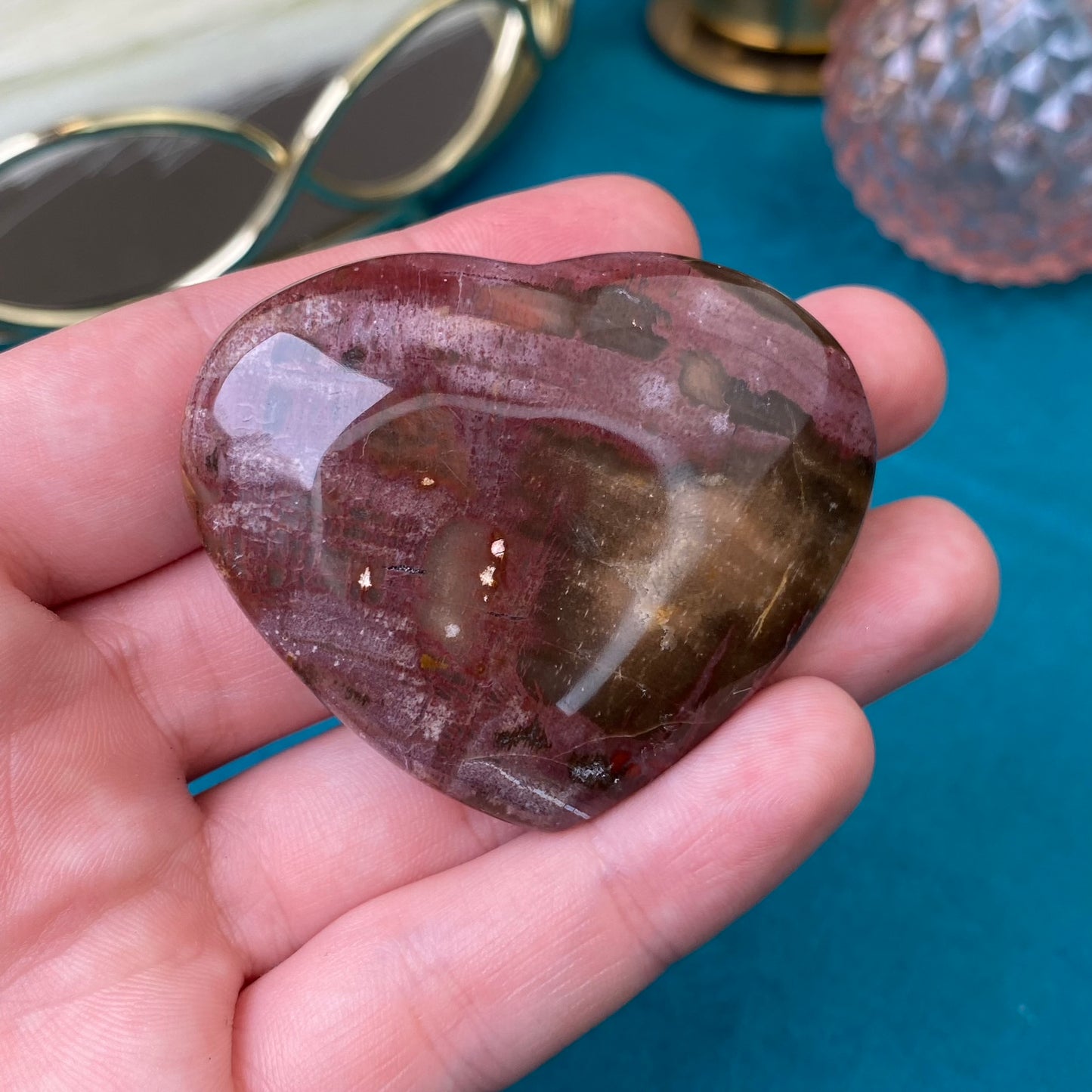 Petrified wood heart 63g.