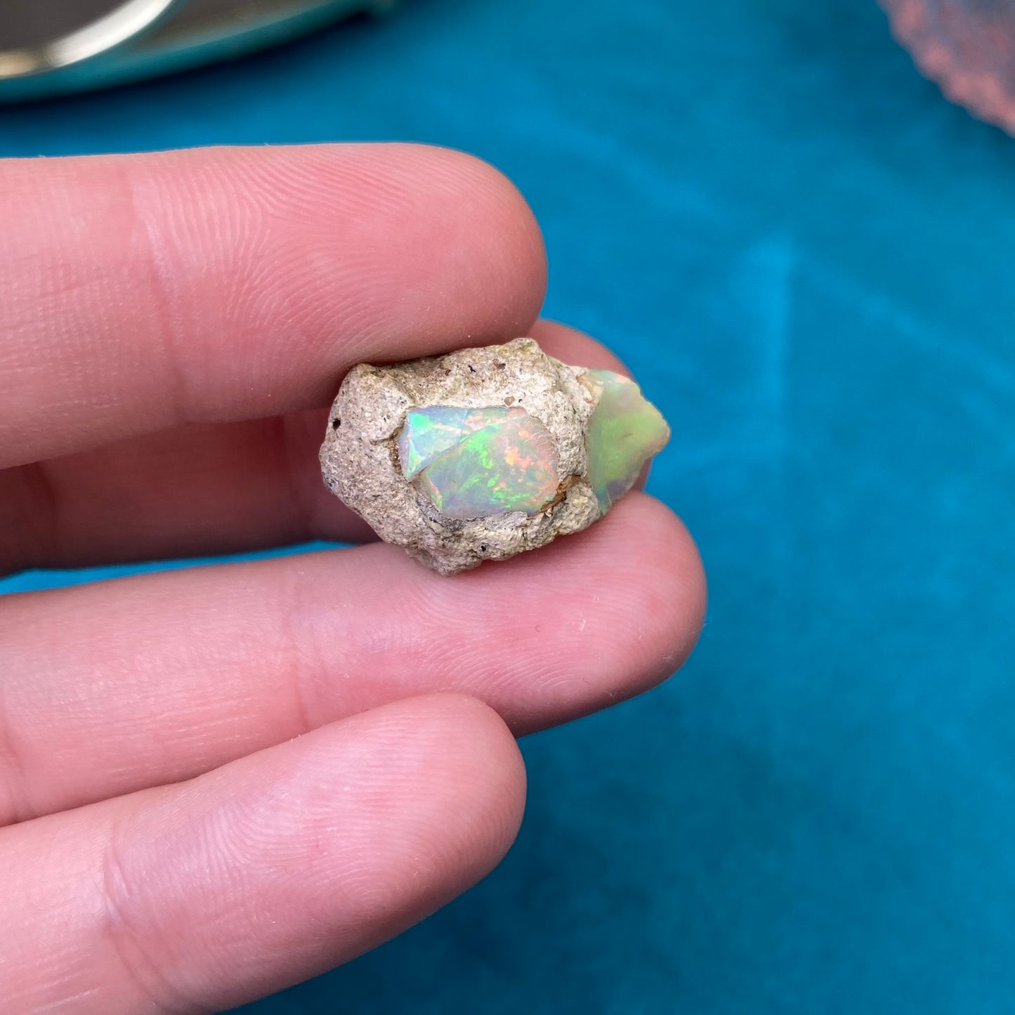 Natural raw Opal 2,8g. (High Quality, Ethiopia)