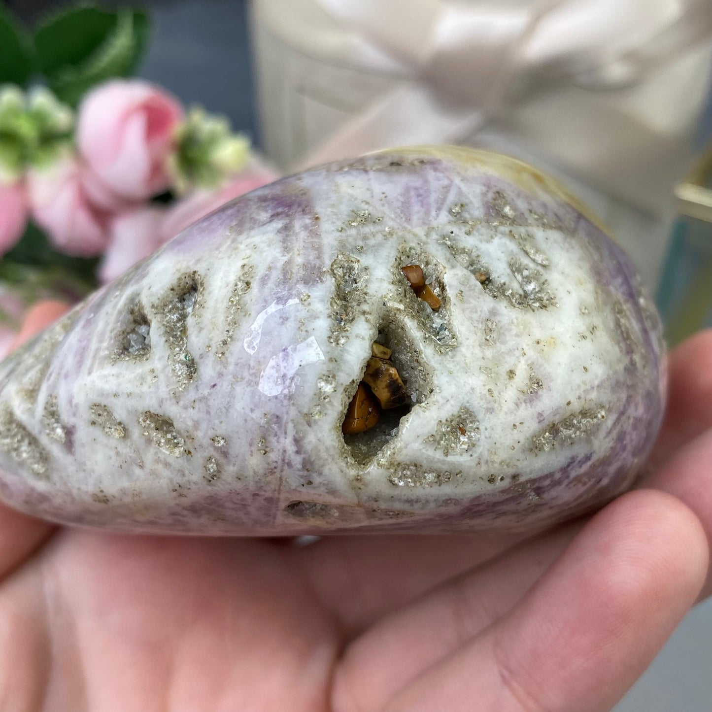 Amethyst Quartz (376g.)
