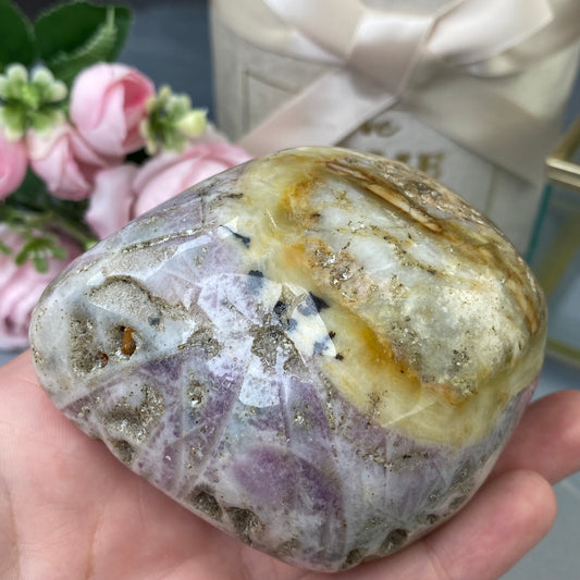 Amethyst Quartz (376g.)