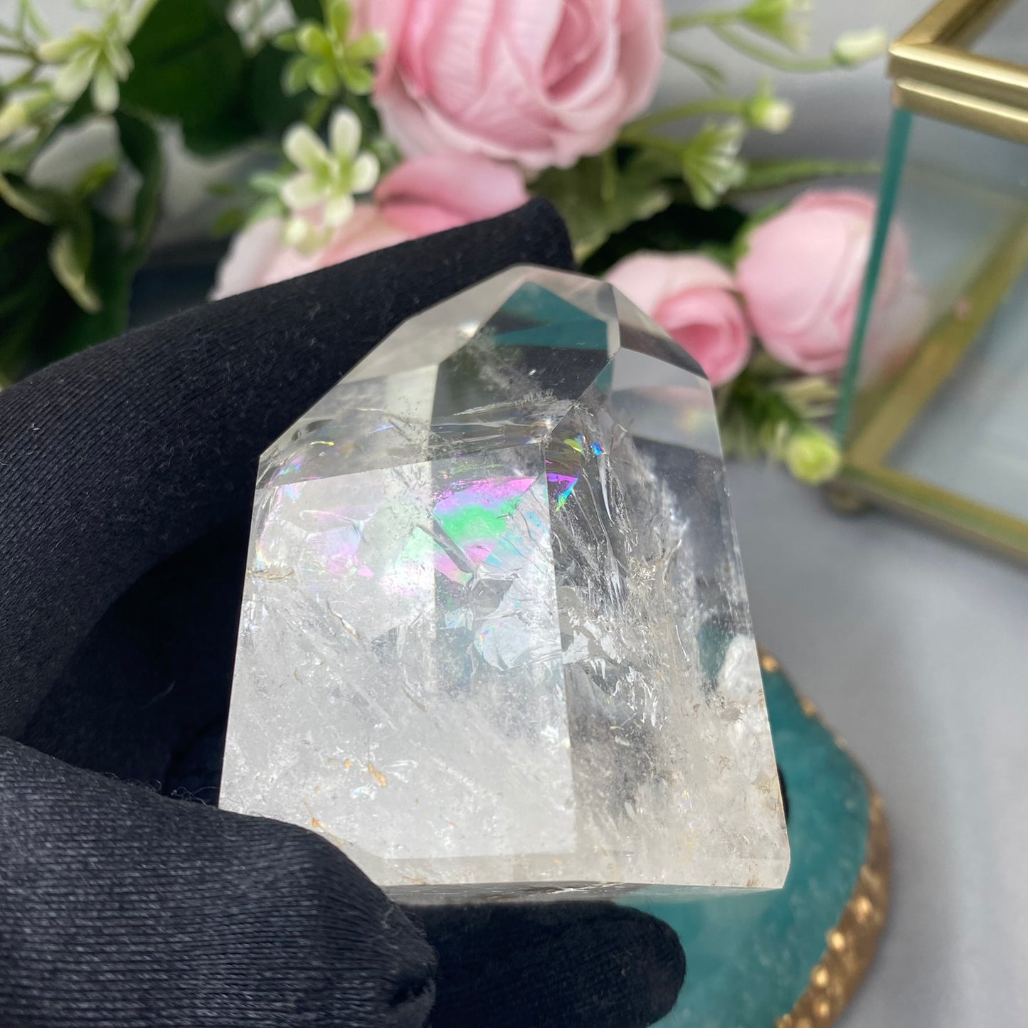 Clear Quartz (188g., 4.5x4.1x6.2cm)