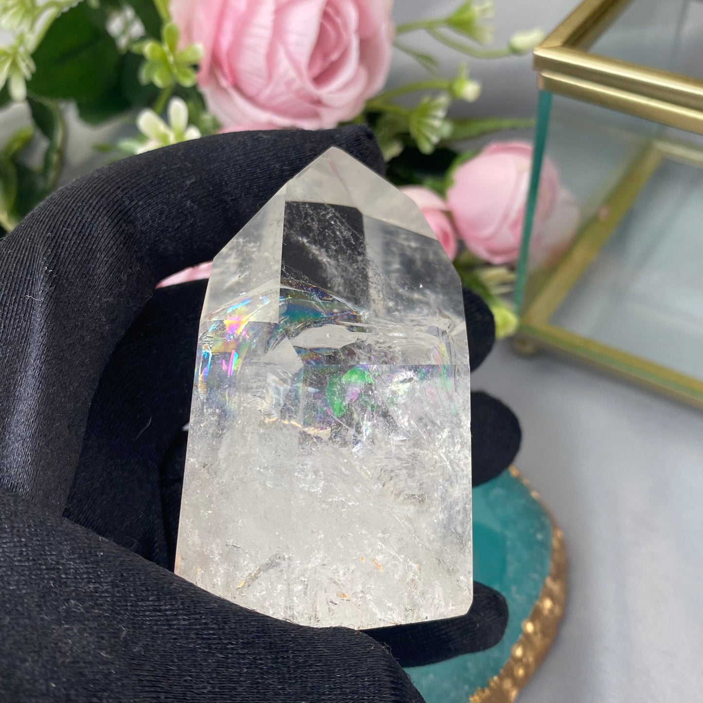 Clear Quartz (188g., 4.5x4.1x6.2cm)