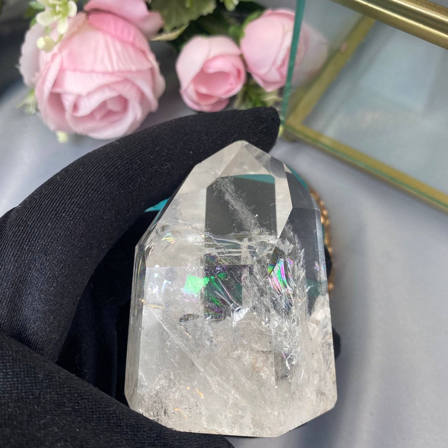 Clear Quartz (188g., 4.5x4.1x6.2cm)
