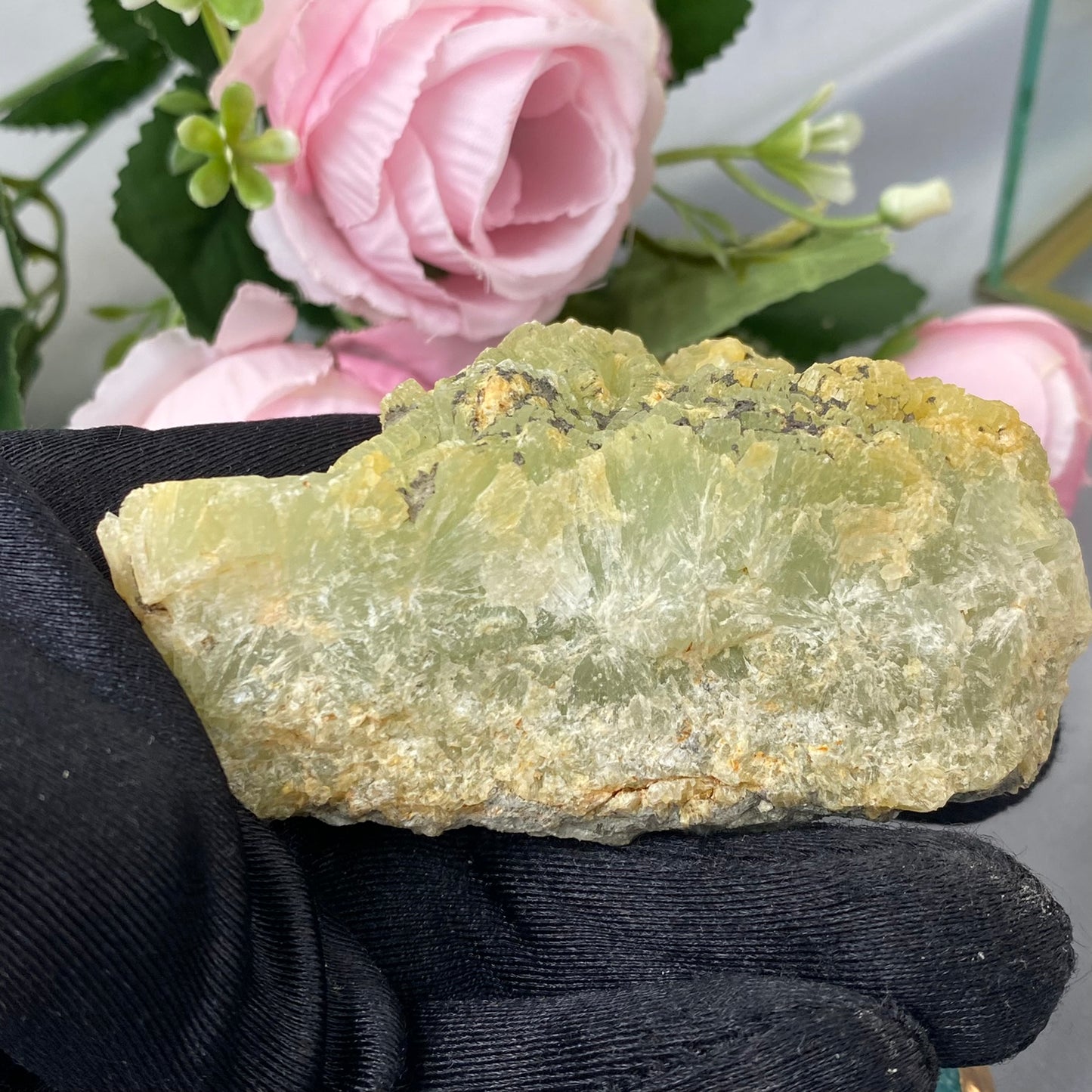 Prehnite (raw)