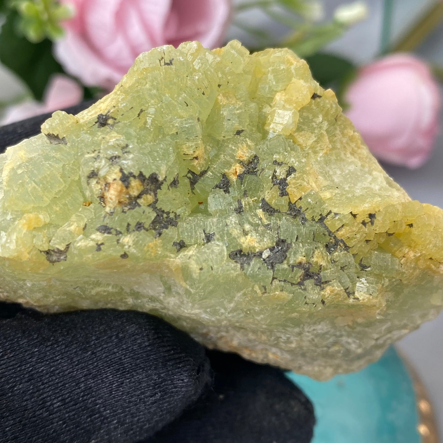 Prehnite (raw)