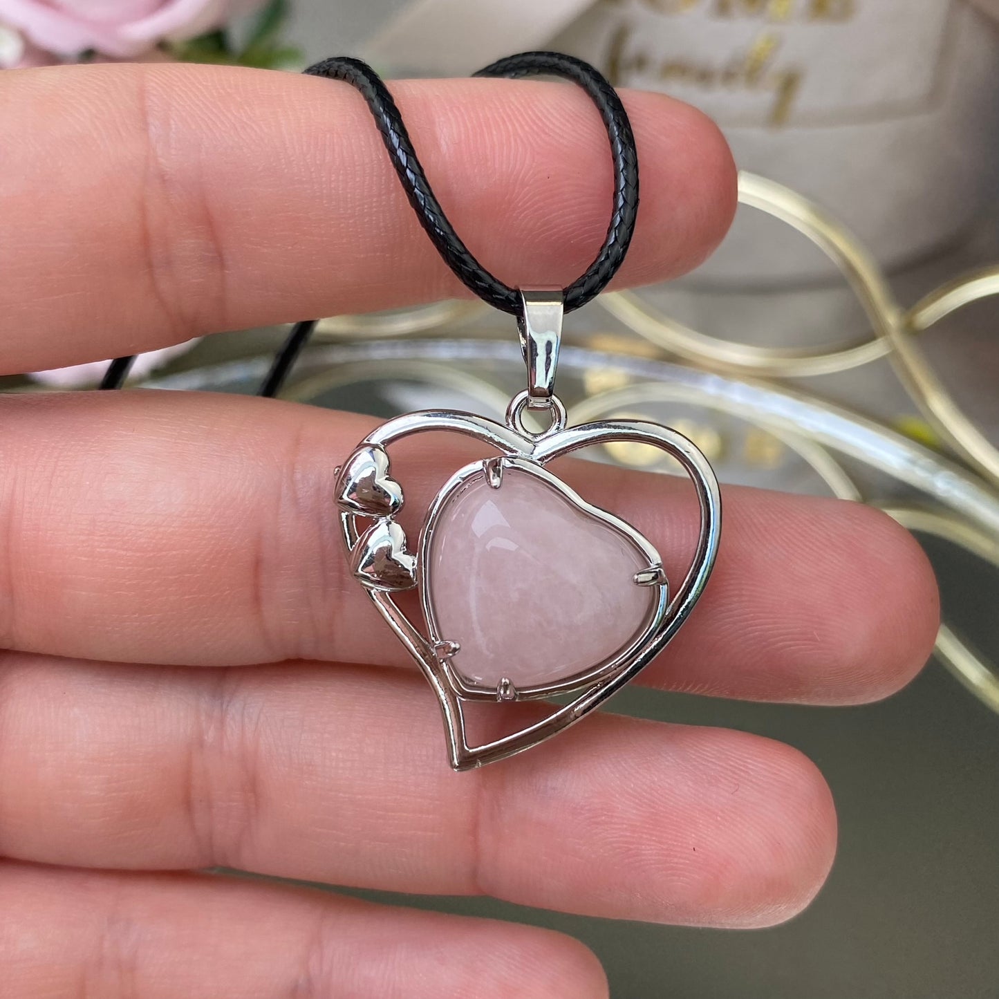 Rose Quartz pendant (Rose Quartz)