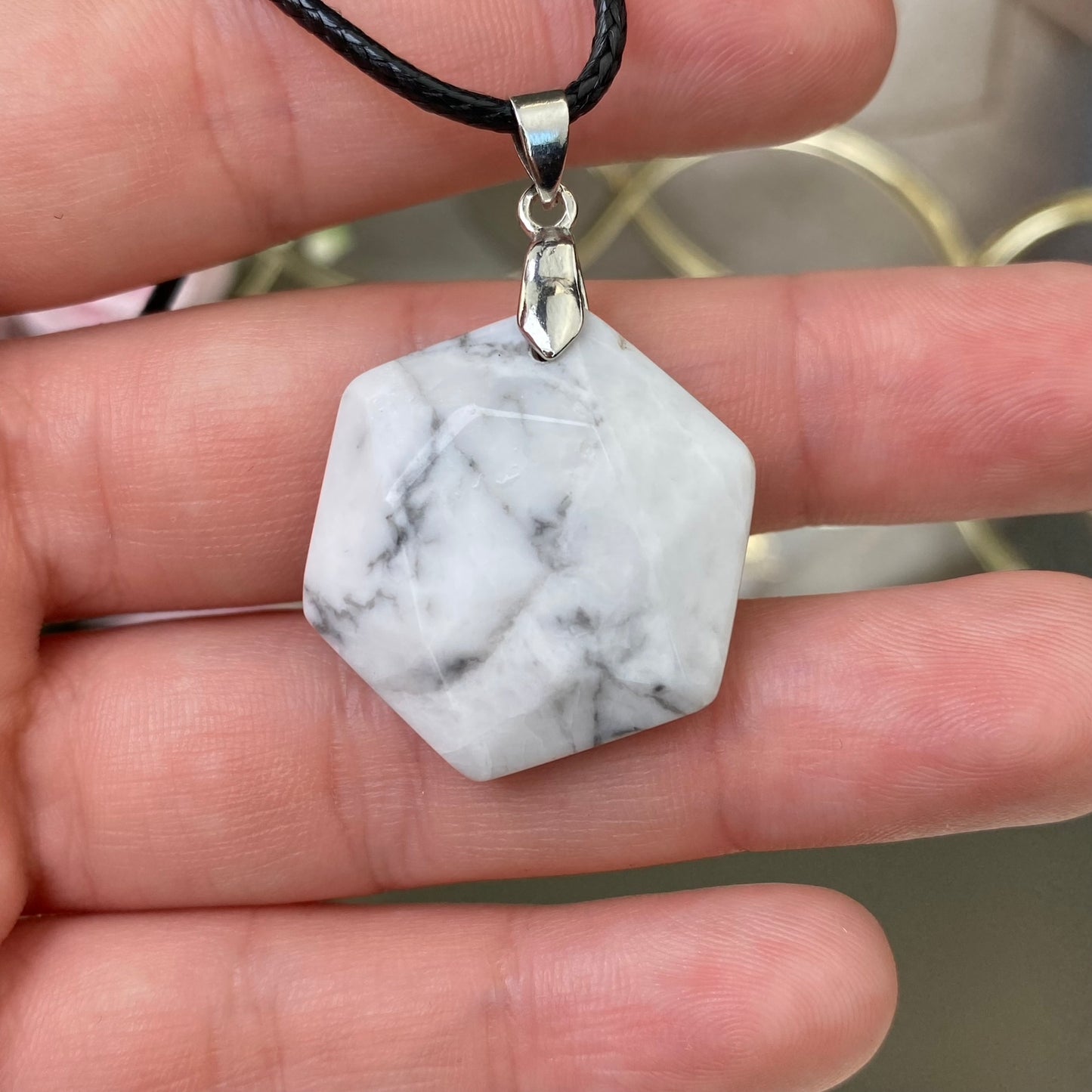 Howlite pendant (Howlite)
