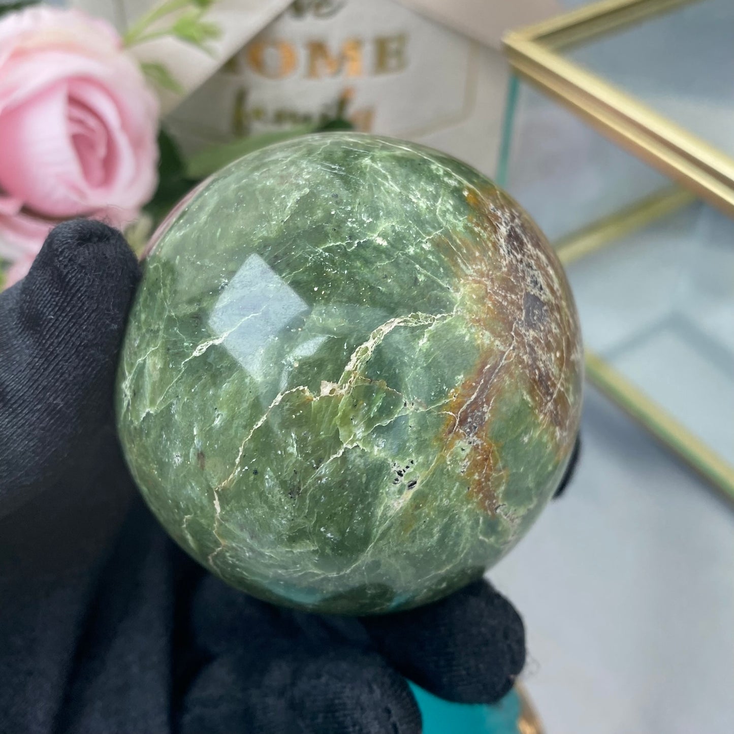 Chrysopal ball (Chrysopal - Green Opal, 301g., 5.7cm)