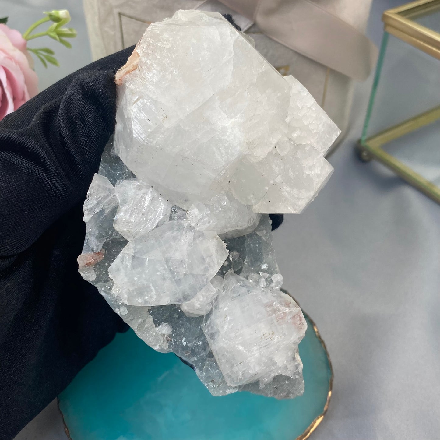Apophyllite (308g.)