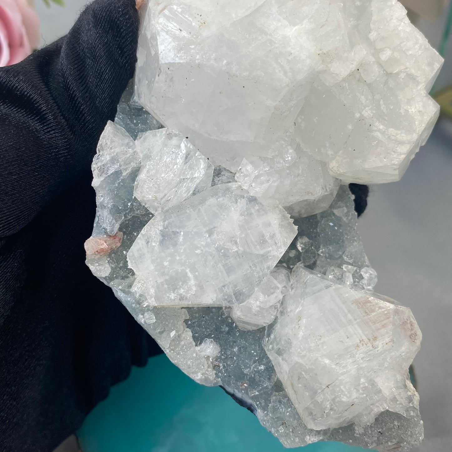 Apophyllite (308g.)