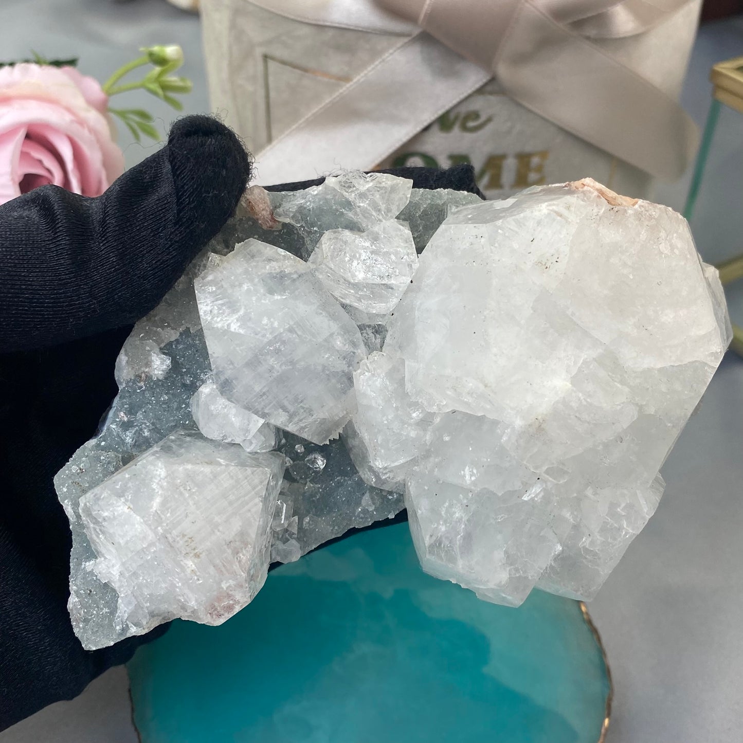 Apophyllite (308g.)