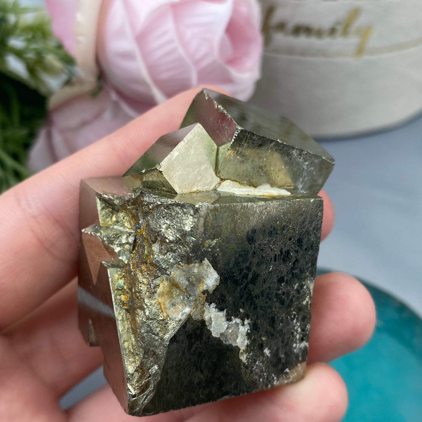 Pyrite (163g.)