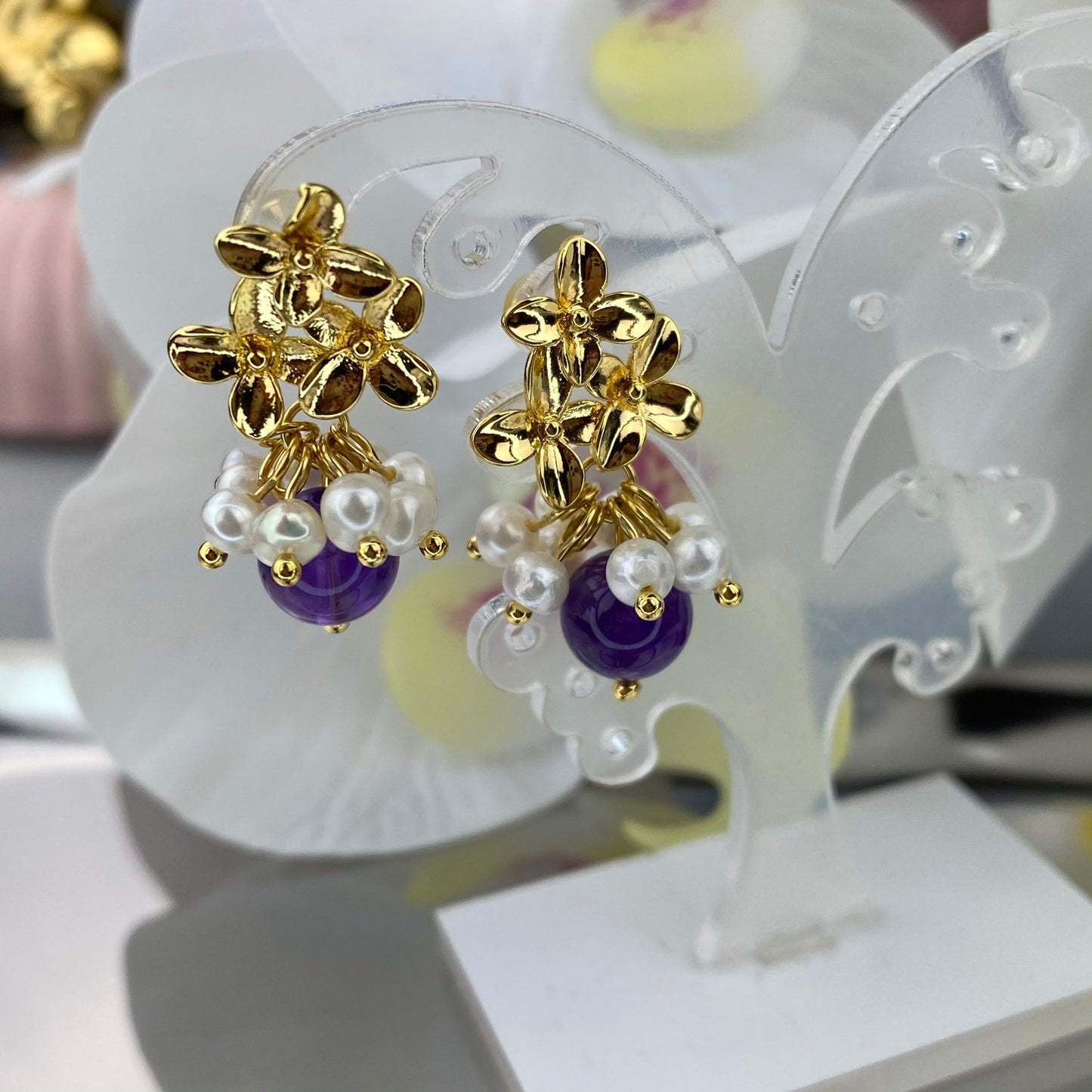 Amethyst and River pearl earrings (Amethyst, River pearls)
