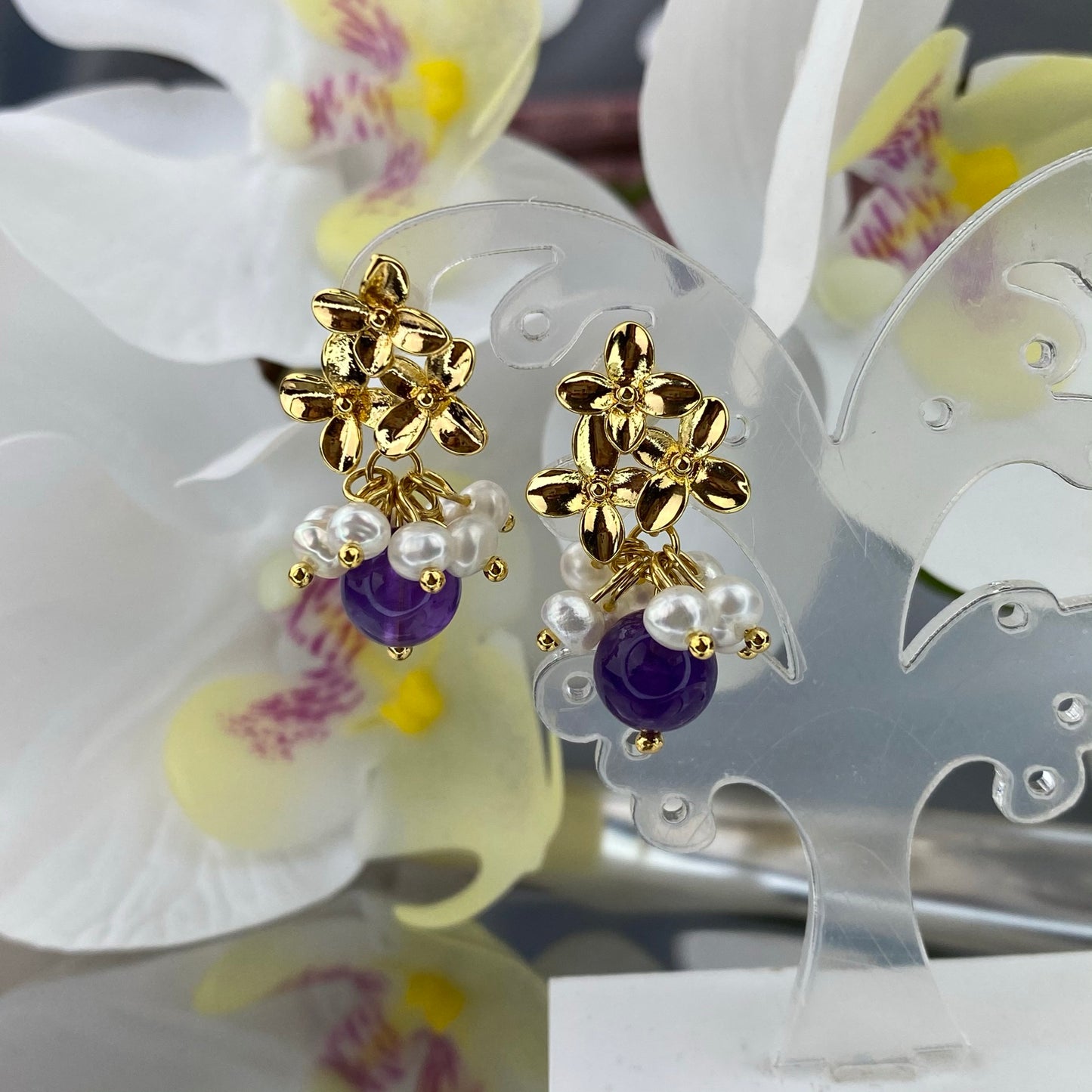 Amethyst and River pearl earrings (Amethyst, River pearls)