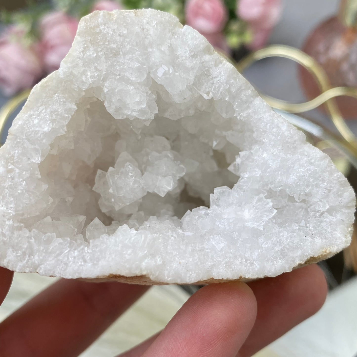 Natural Quartz geode 193g.