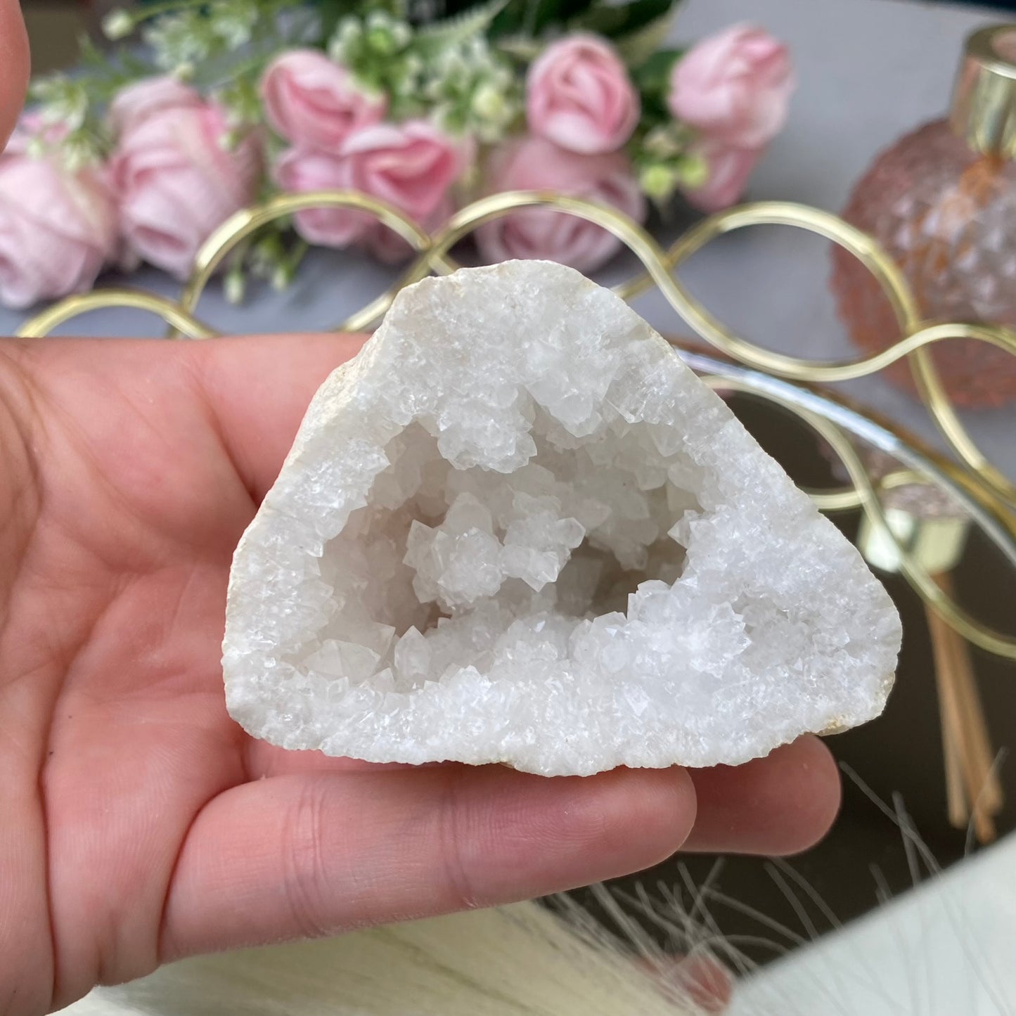 Natural Quartz geode 193g.