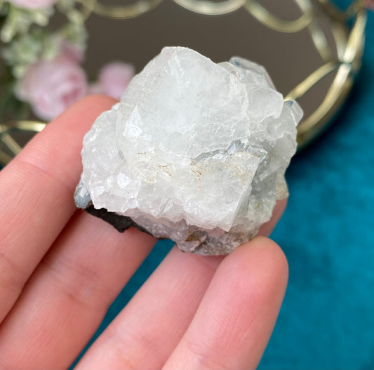 Natural raw Apophyllite druse 51g. (India)