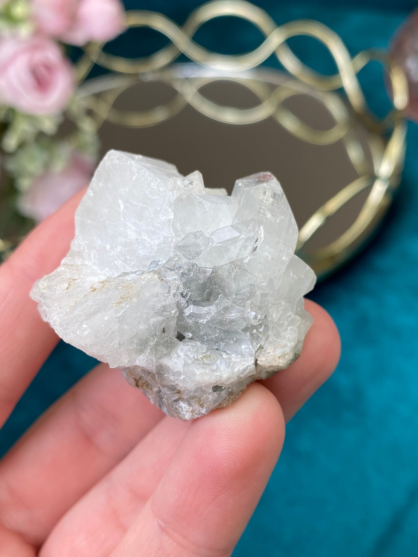 Natural raw Apophyllite druse 51g. (India)
