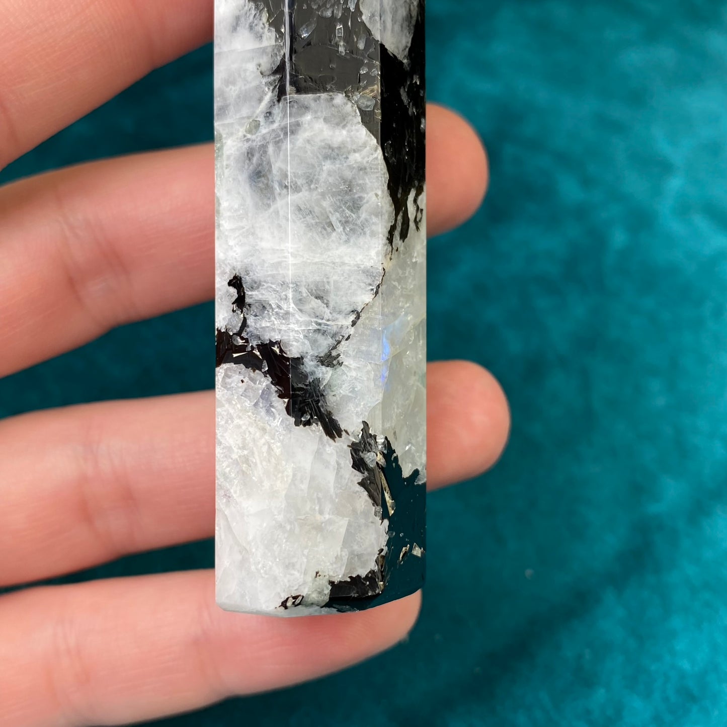 Natural Moonstone tower 78g.