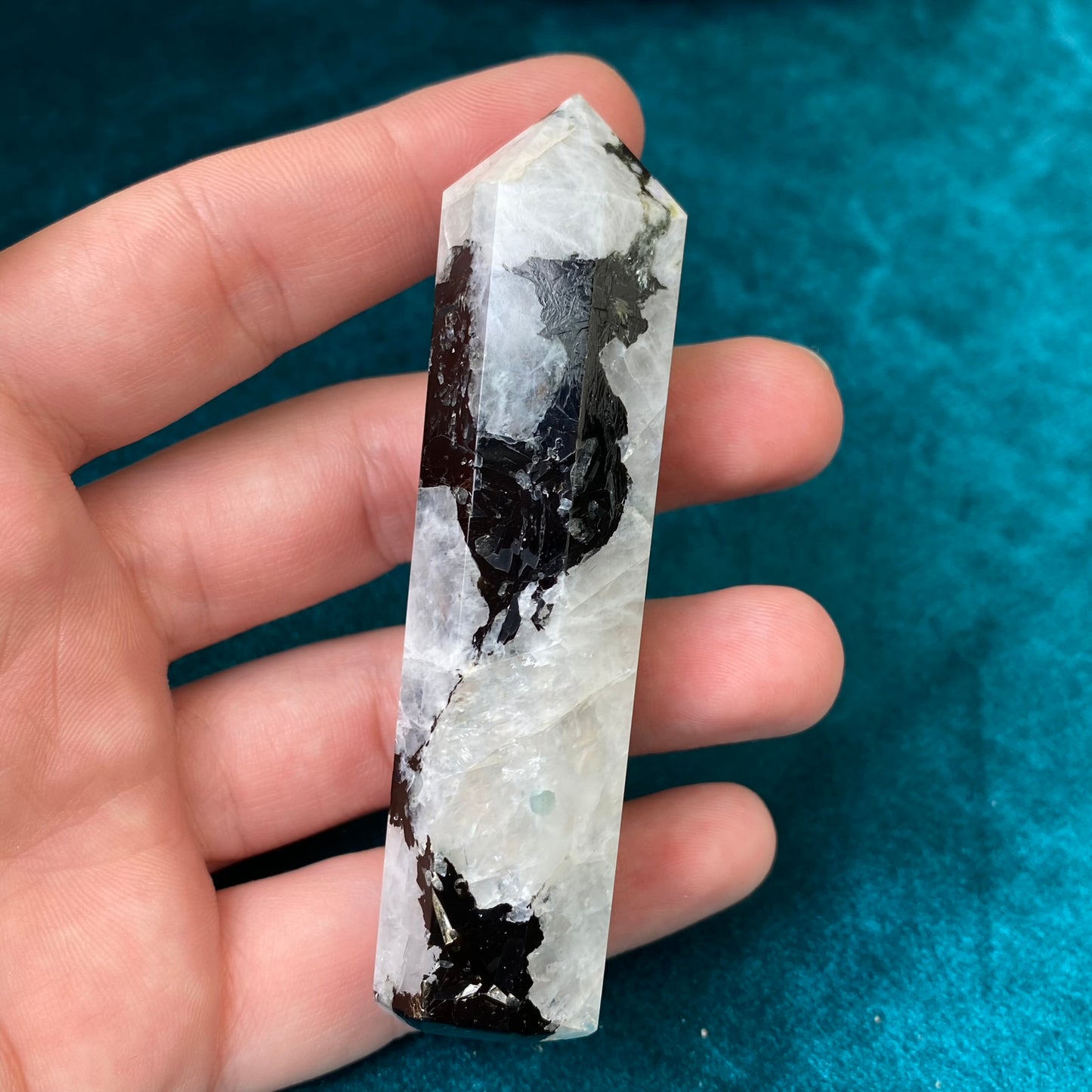 Natural Moonstone tower 78g.