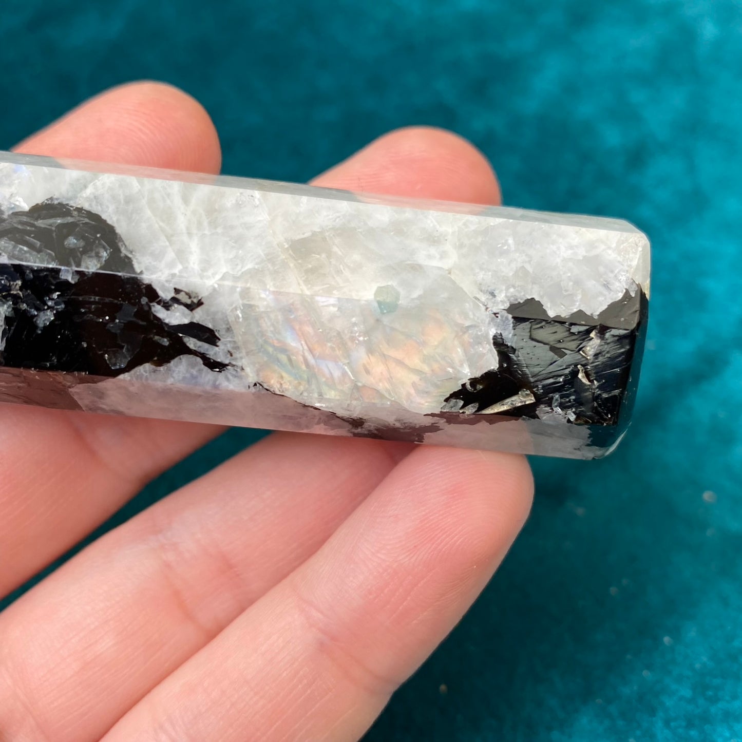Natural Moonstone tower 78g.