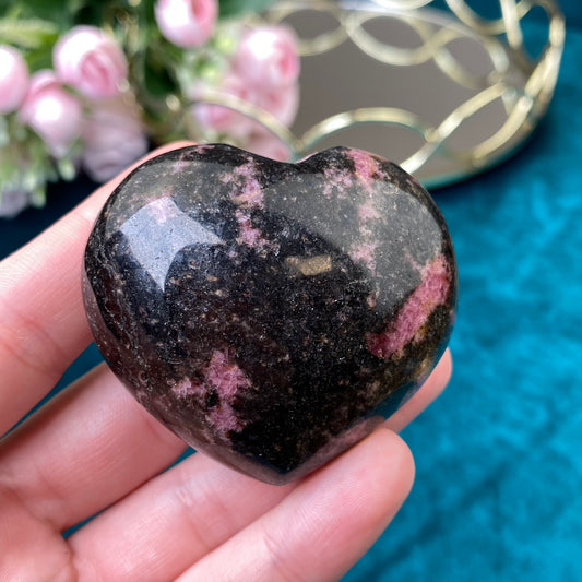 Natural Rhodonite heart 149g.