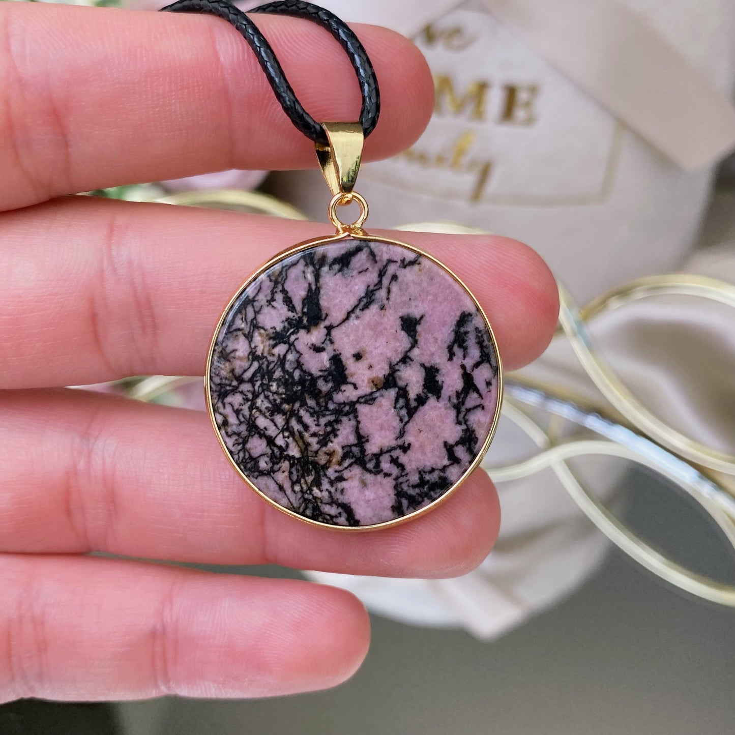 Rhodonite pendant (Rhodonite)