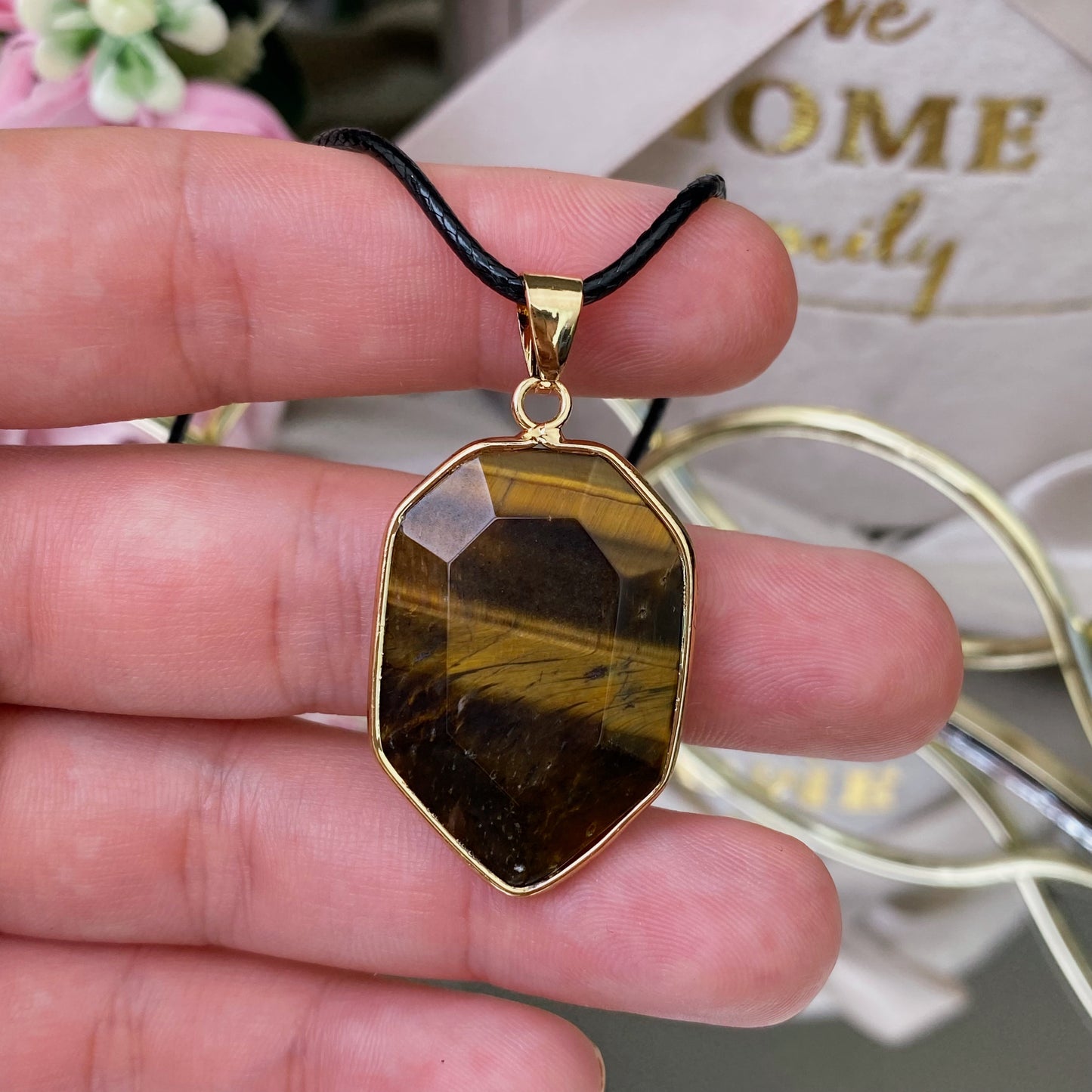 Tiger Eye pendant (Tiger Eye)