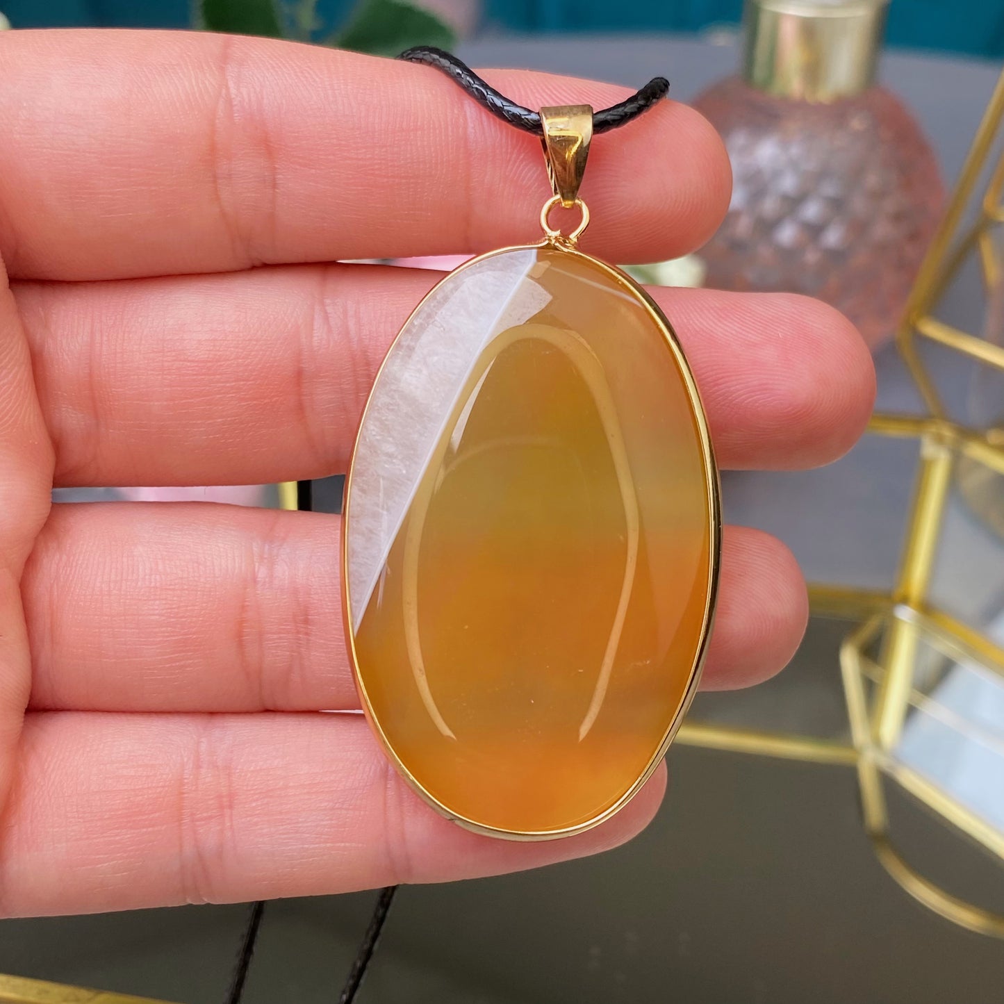 Agate pendant