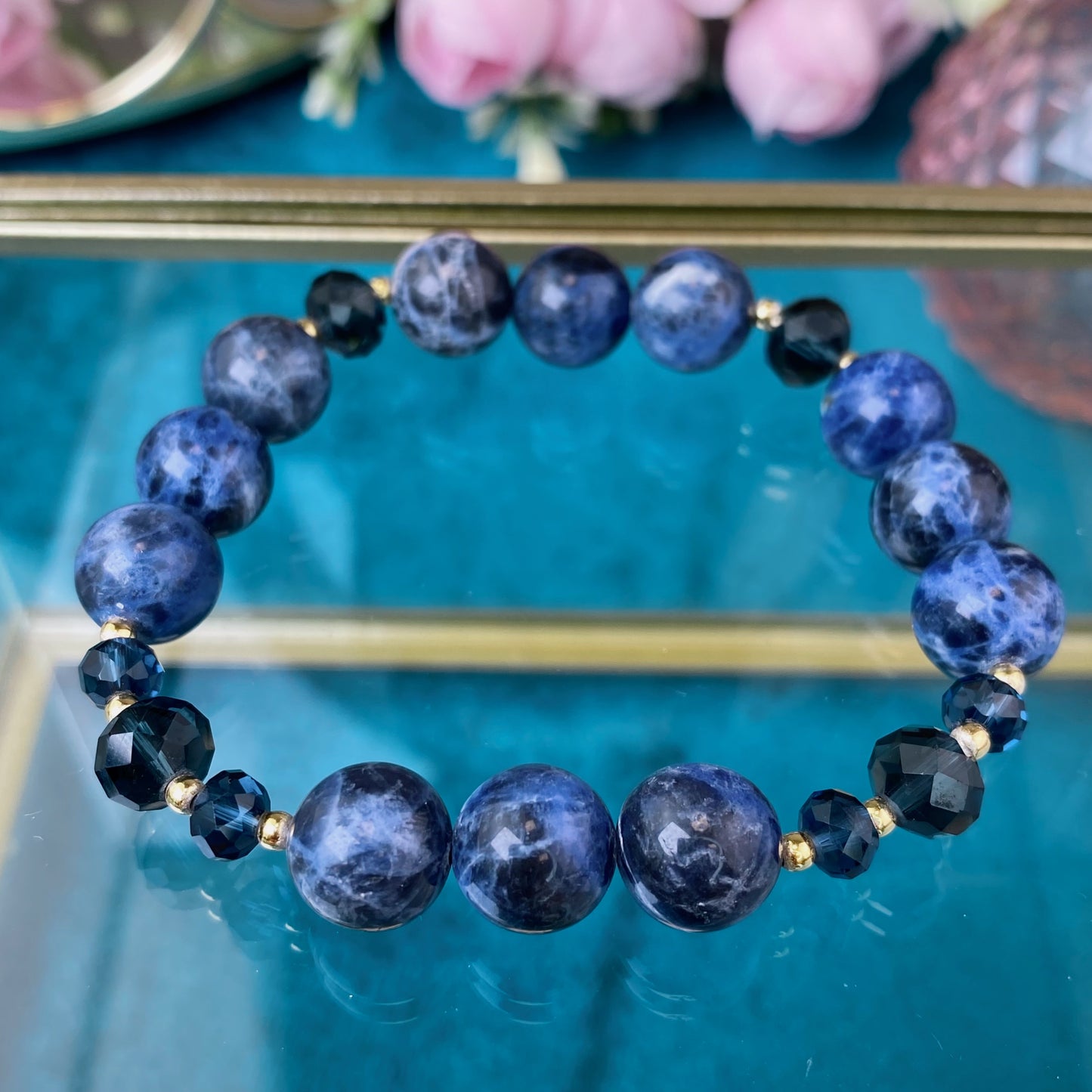 Sodalite bracelet (Sodalite, 10mm.For success, knowledge and luck.)