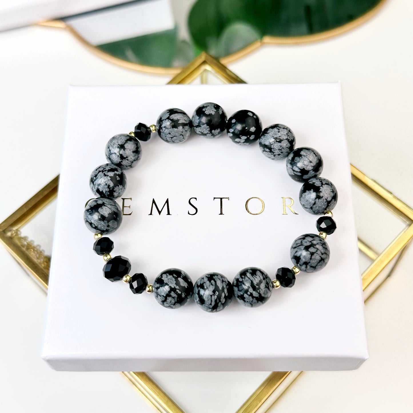 Sniegpārslu Obsidiāna rokassprādze (Obsidiāns, 10mm. Drosmei, radošumam un balansam.)