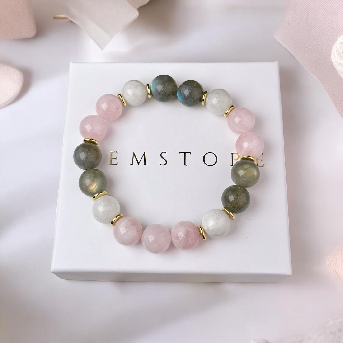 Madagaskaras Rozā Kvarca, Mēnessakmens un Labradorīta aproce ( 10mm)