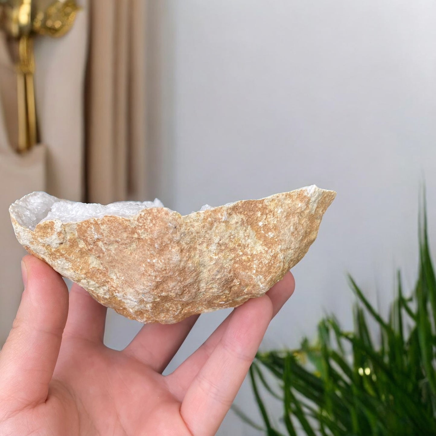 Baltā Kvarca žeoda 329g.