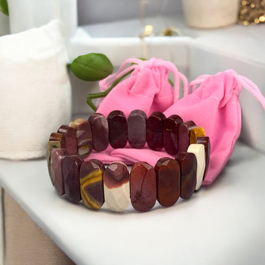 Mokaīta rokassprādze 