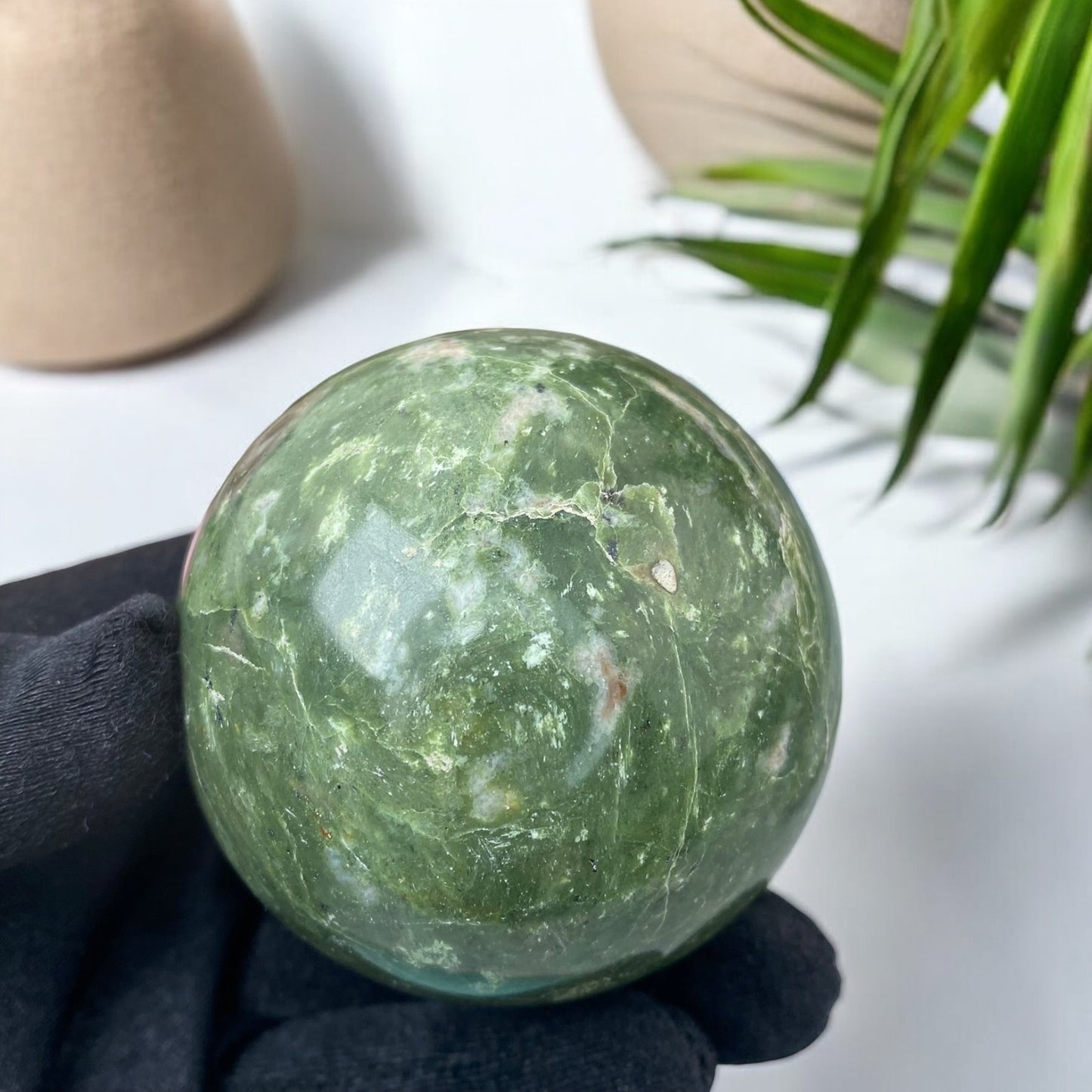 Hrizopāla lode (Hrizopāls - Zaļais Opāls, 301g., 5,7cm)