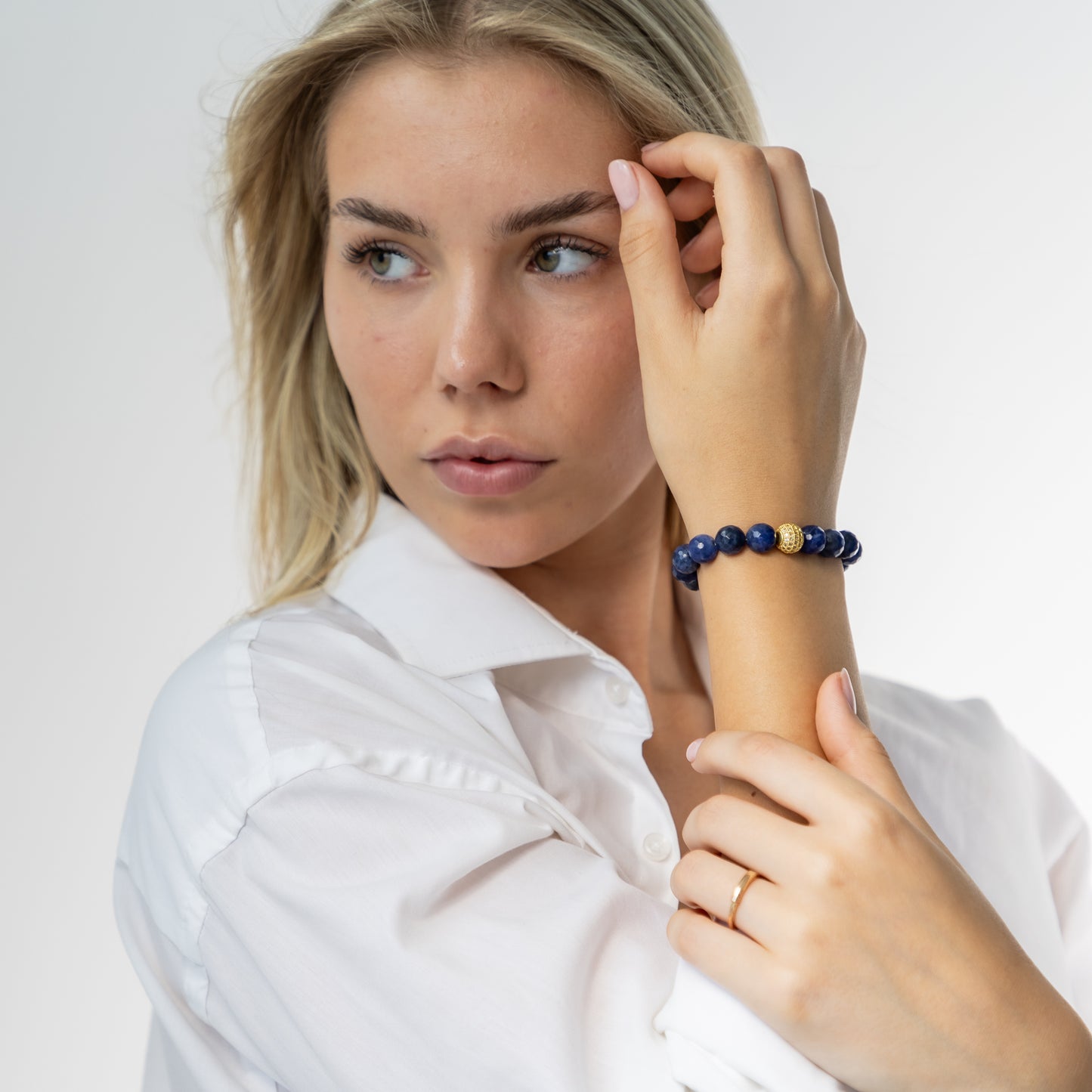 Sodalite bracelet (Sodalite, polished shape, 10mm.For success, knowledge and luck.)