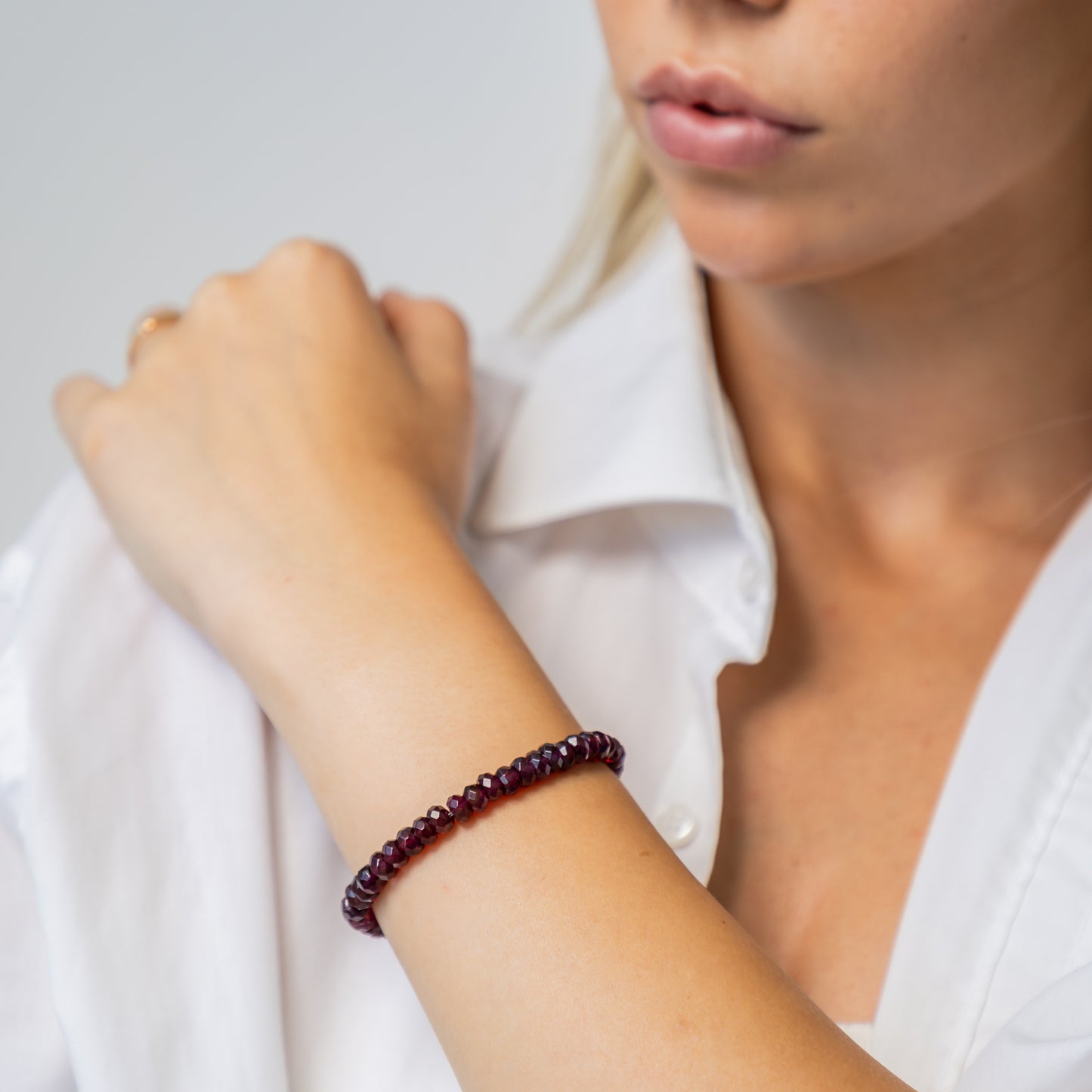 Garnet bracelet (Garnet, 4x6mm. For strength, purposefulness and courage.)