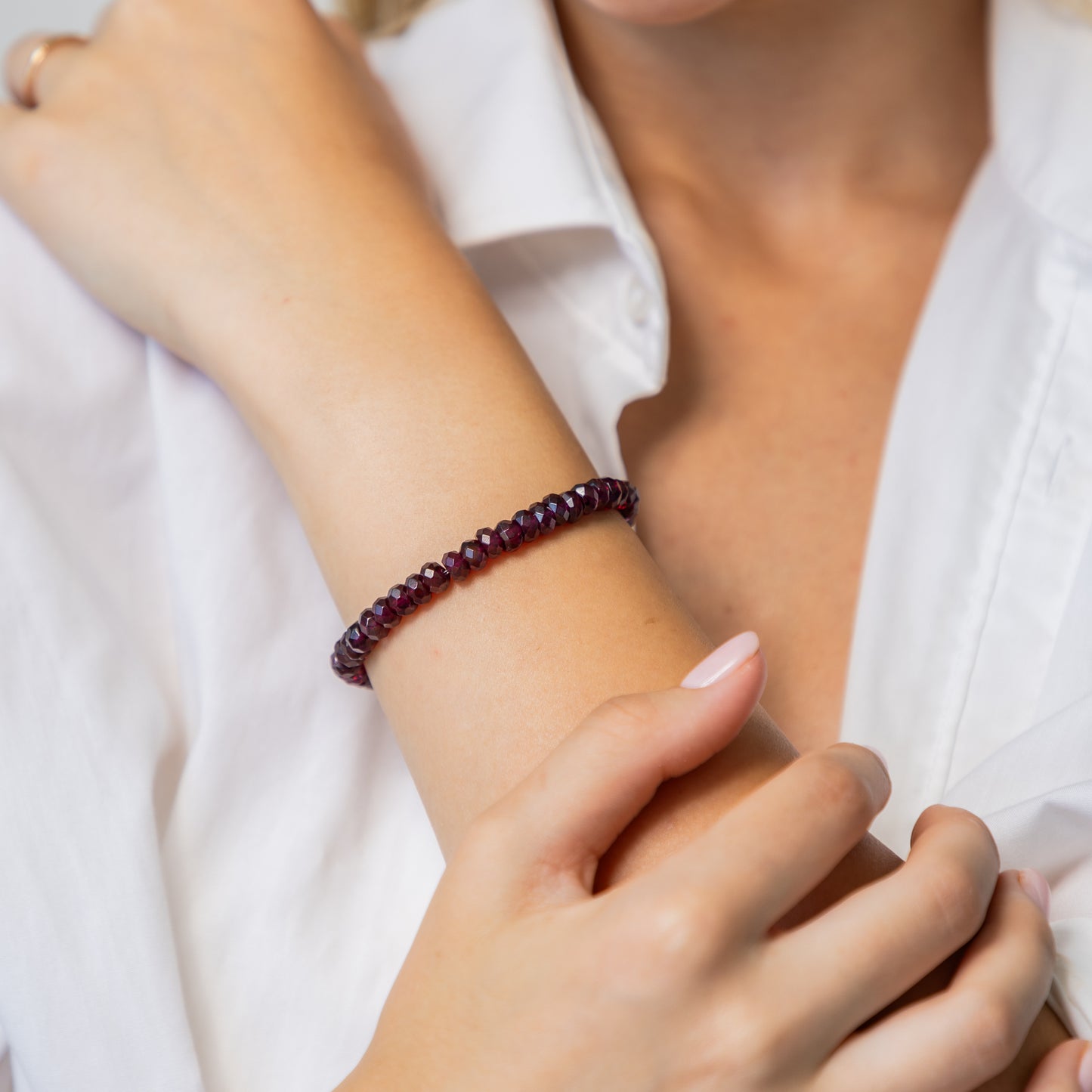 Garnet bracelet (Garnet, 4x6mm. For strength, purposefulness and courage.)