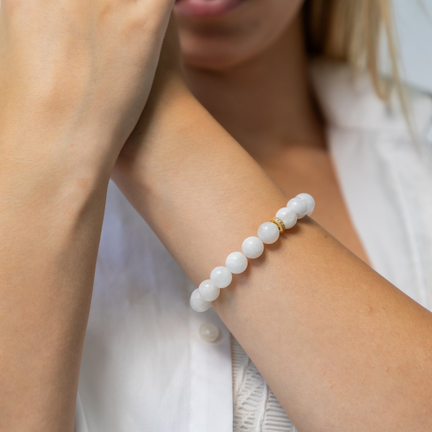 Moonstone bracelet (Moonstone, 10mm.For strength, growth and confidence)