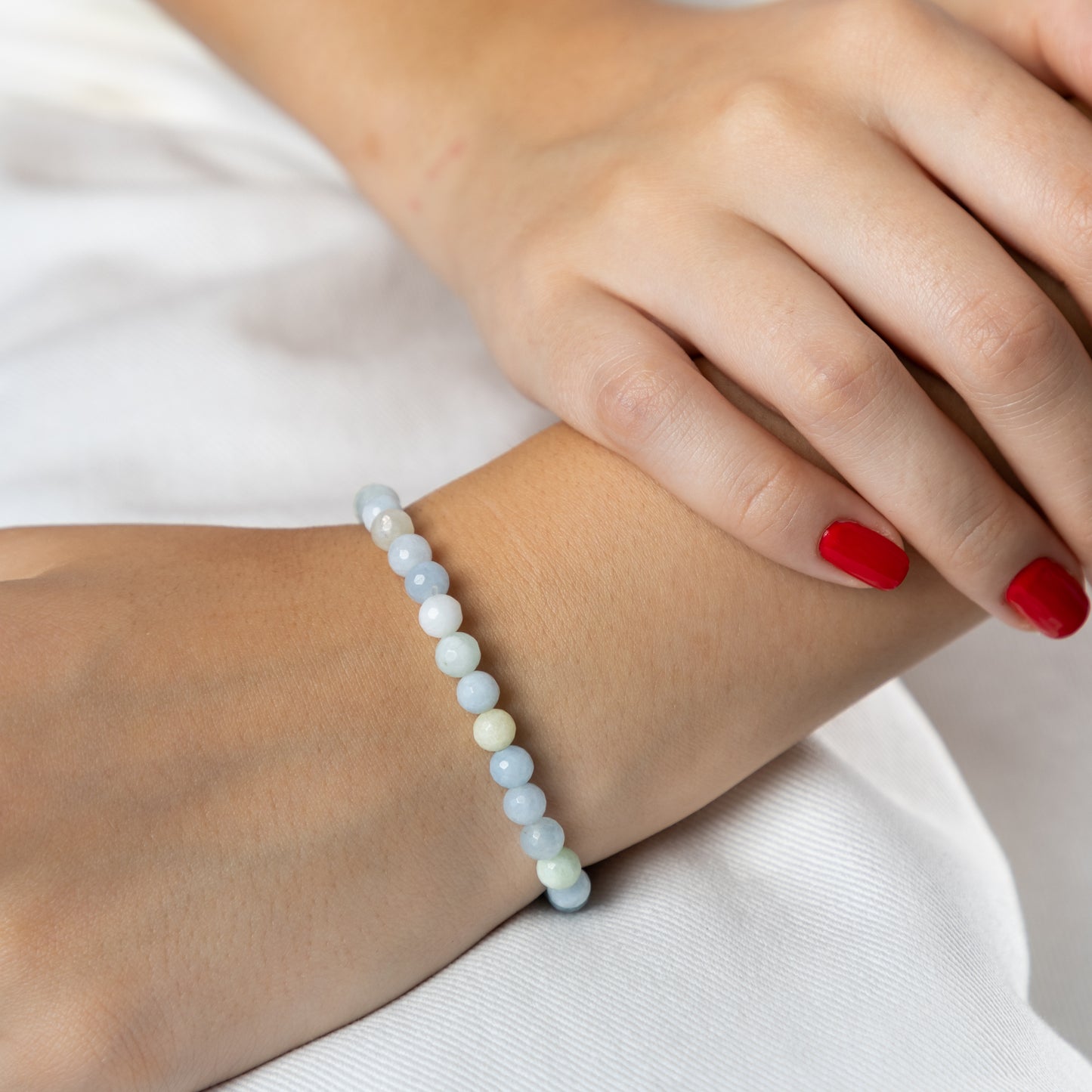 Aquamarine bracelet(Aquamarine, polished shape, 6mm. For courage, stability and self-confidence.)