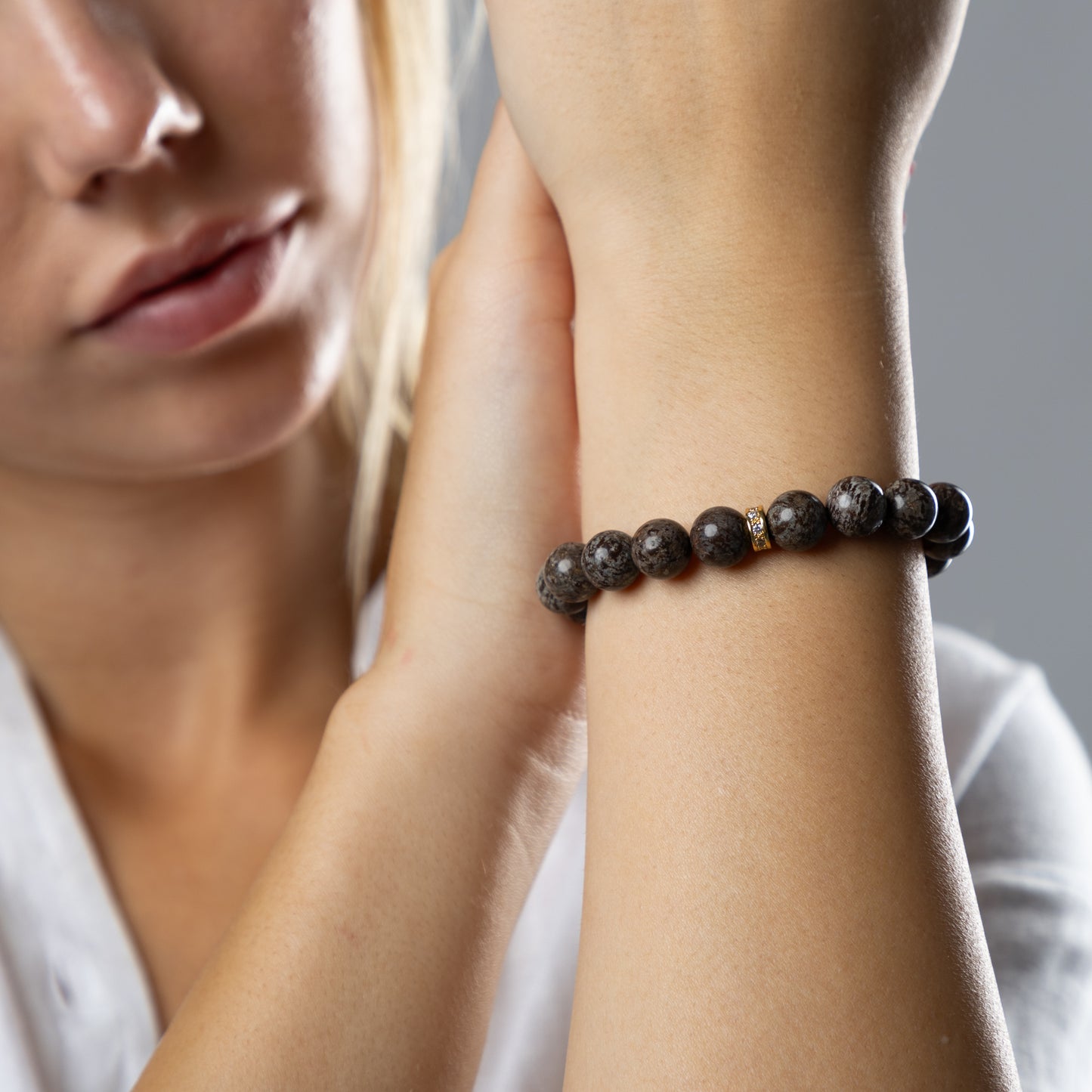 Brown Snowflake Obsidian bracelet (Obsidian, 10mm. For courage, creativity and balance.)