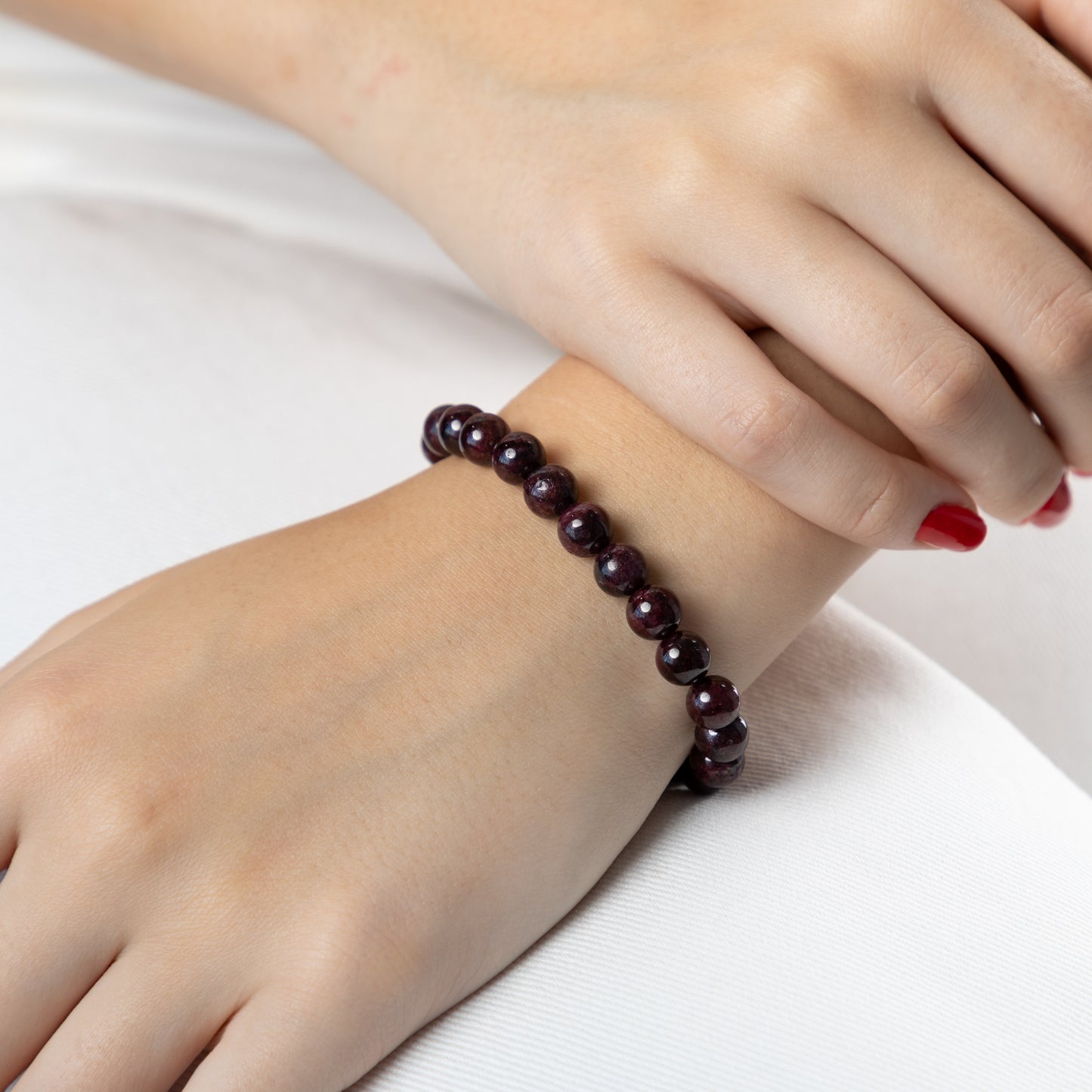 Garnet bracelet (Garnet, 8mm. For strength, purposefulness and courage.)