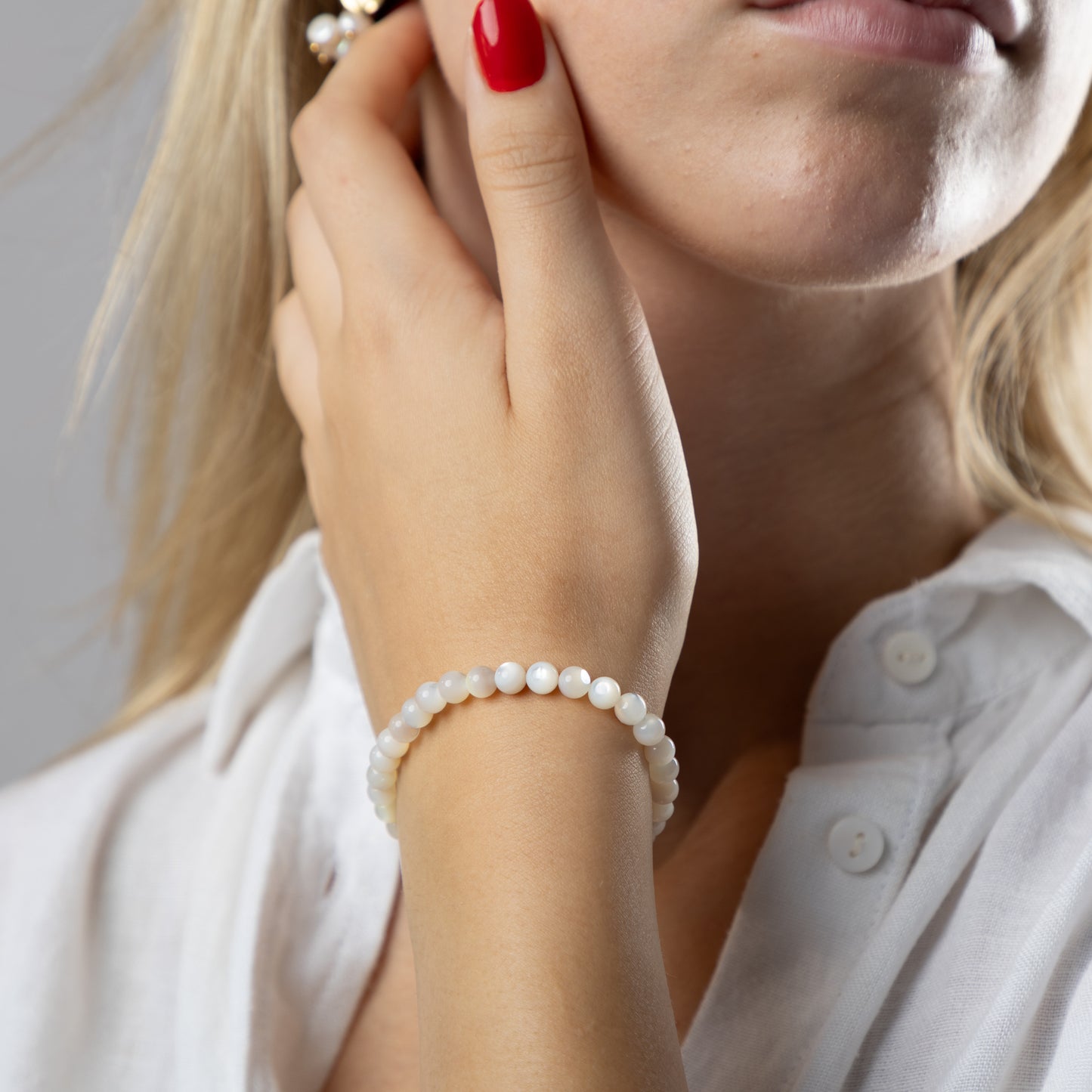 Mother of Pearl bracelet (Mother of Pearl,  5mm. For happiness,mind and well-being.)