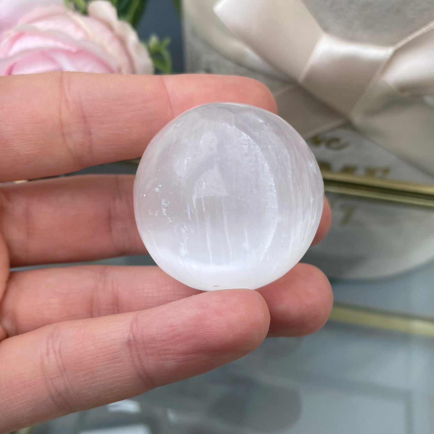 Selenite sphere (Selenite 3.3 cm )