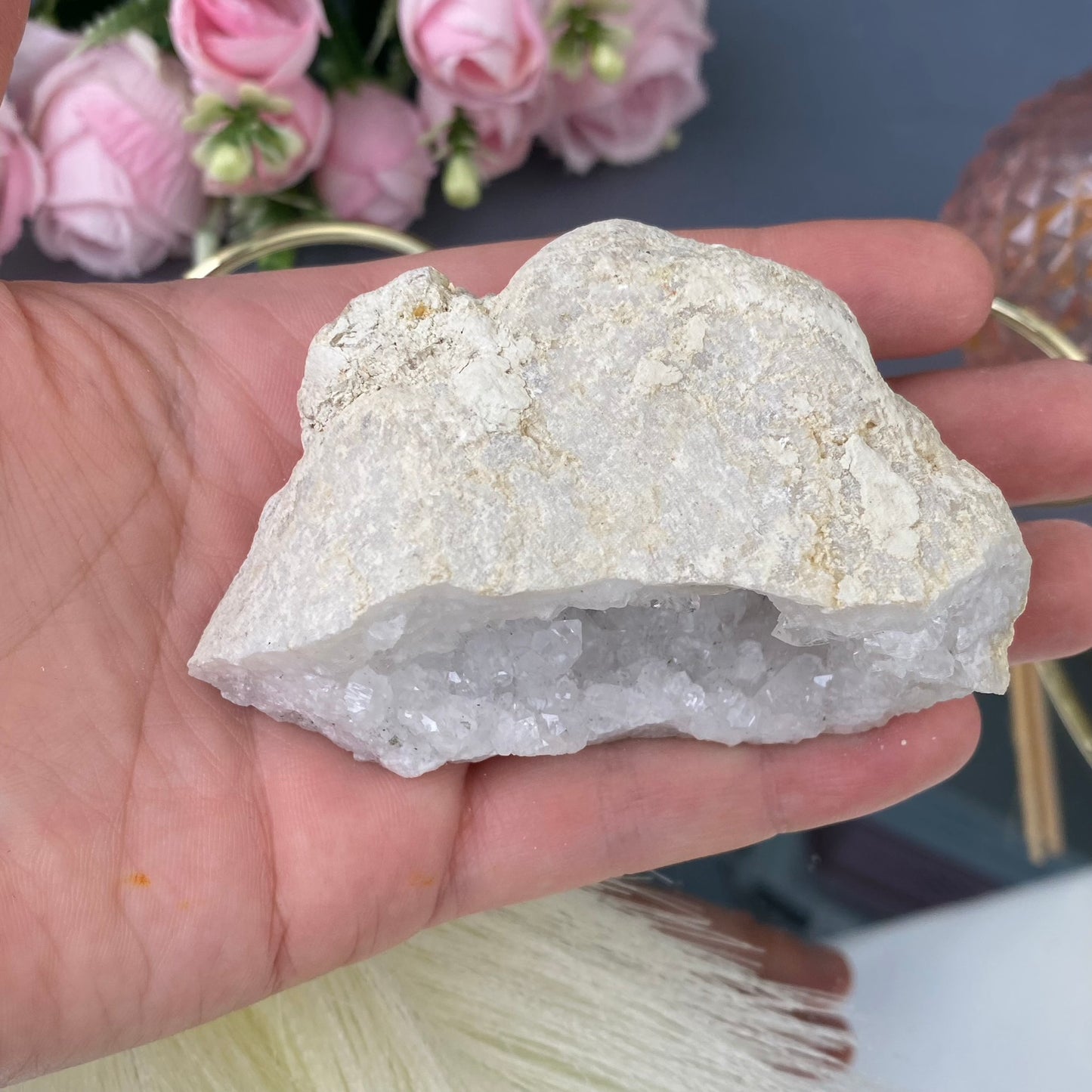 Quartz geode (Quartz 159g.)