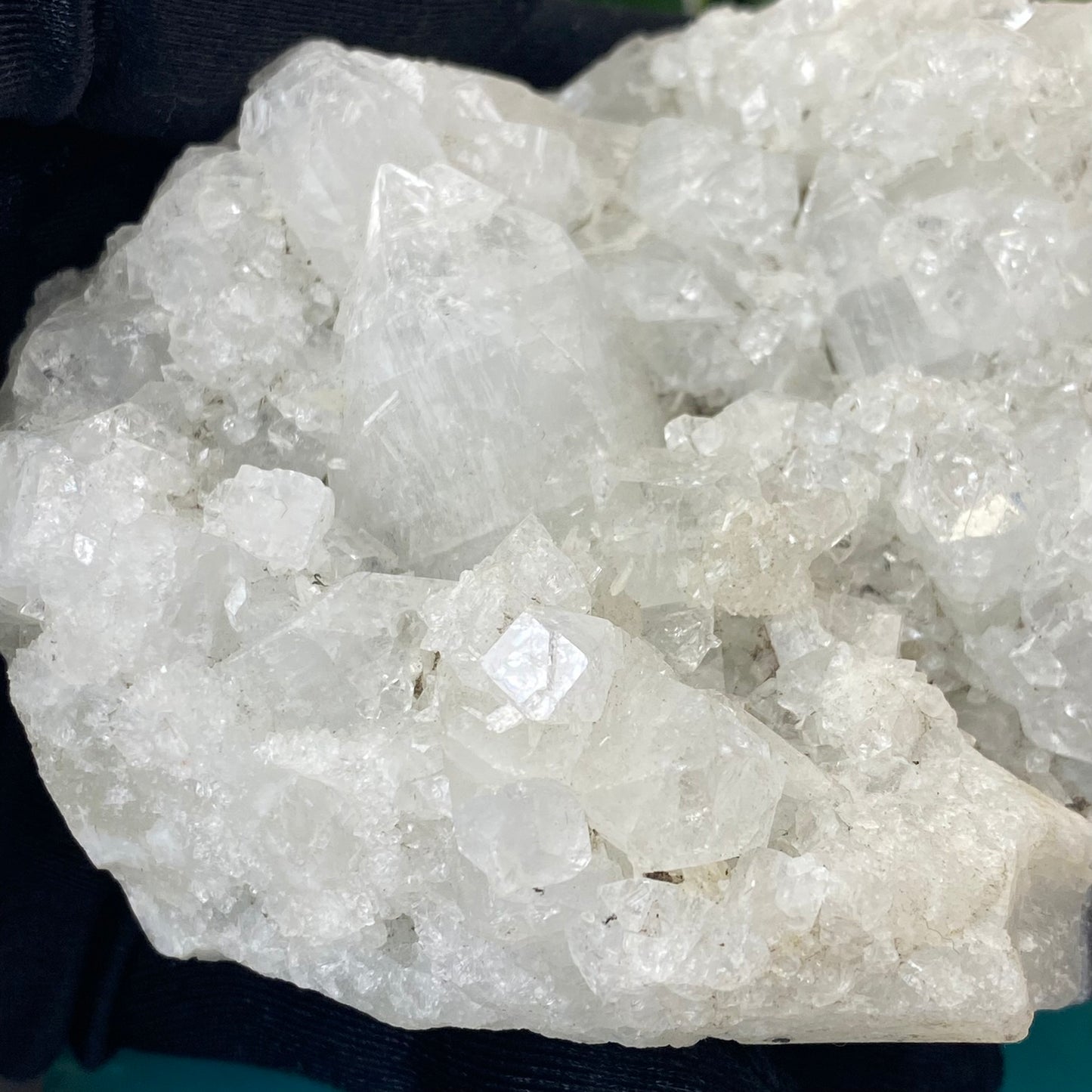 Apophyllite (520g.)